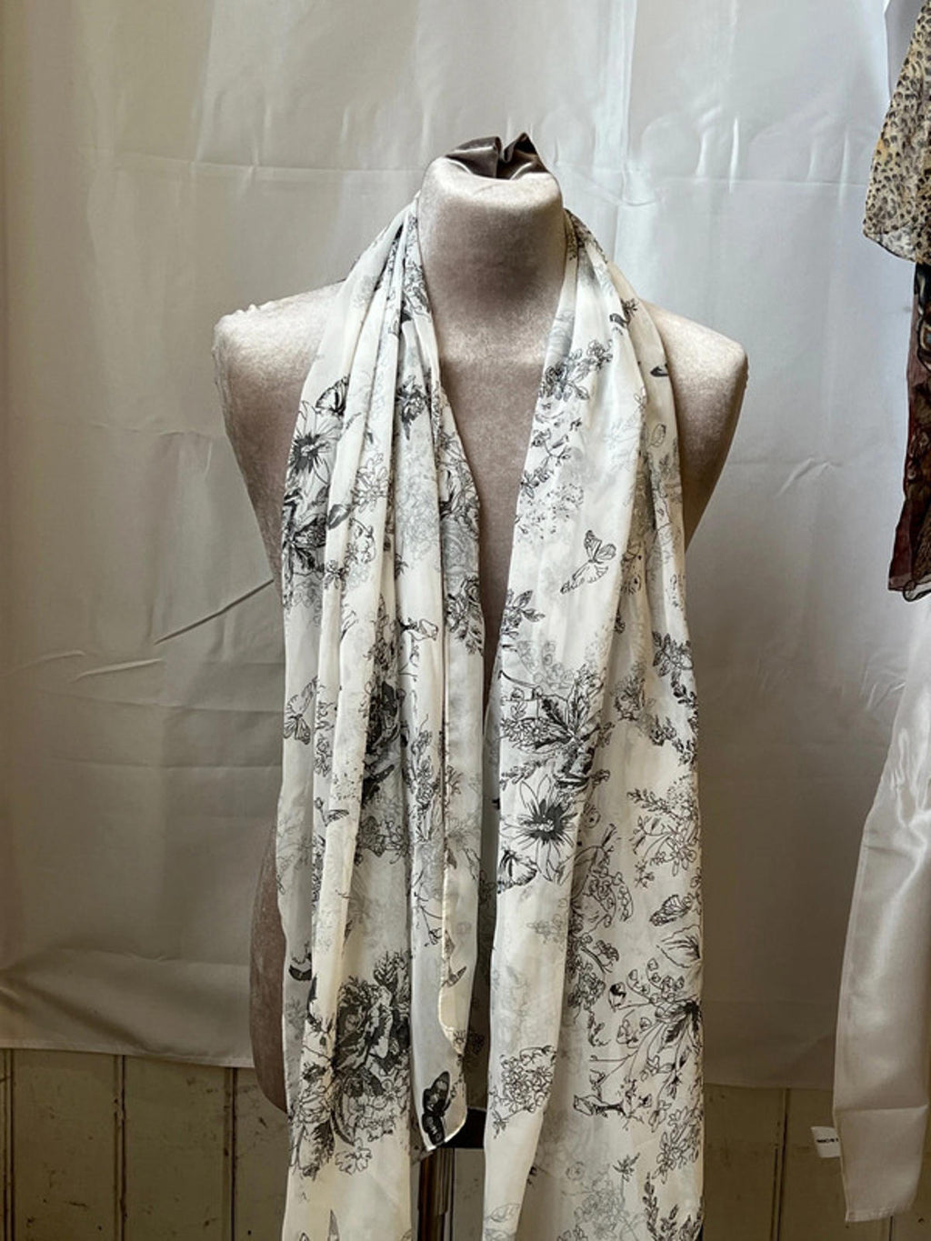 Dorothy Perkins White Scarf | Brand New With Label