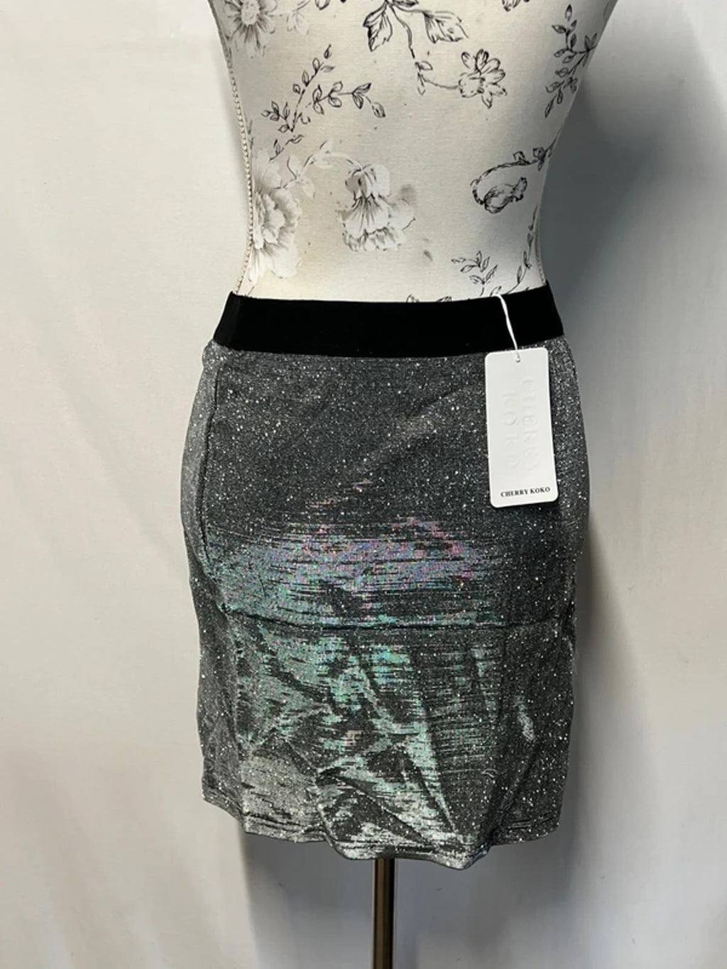 Cherry Koko | L | Silver Glitter Skirt