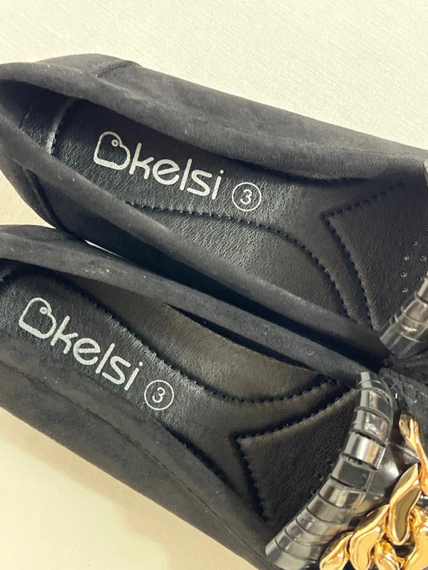 Kelsi | Size 3 | Stylish classic black loafers with gold tone details
