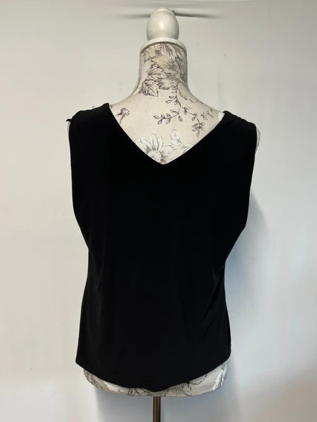 Minuet Petite | 16 | Black embroidered top | Polyester/Elastane blend