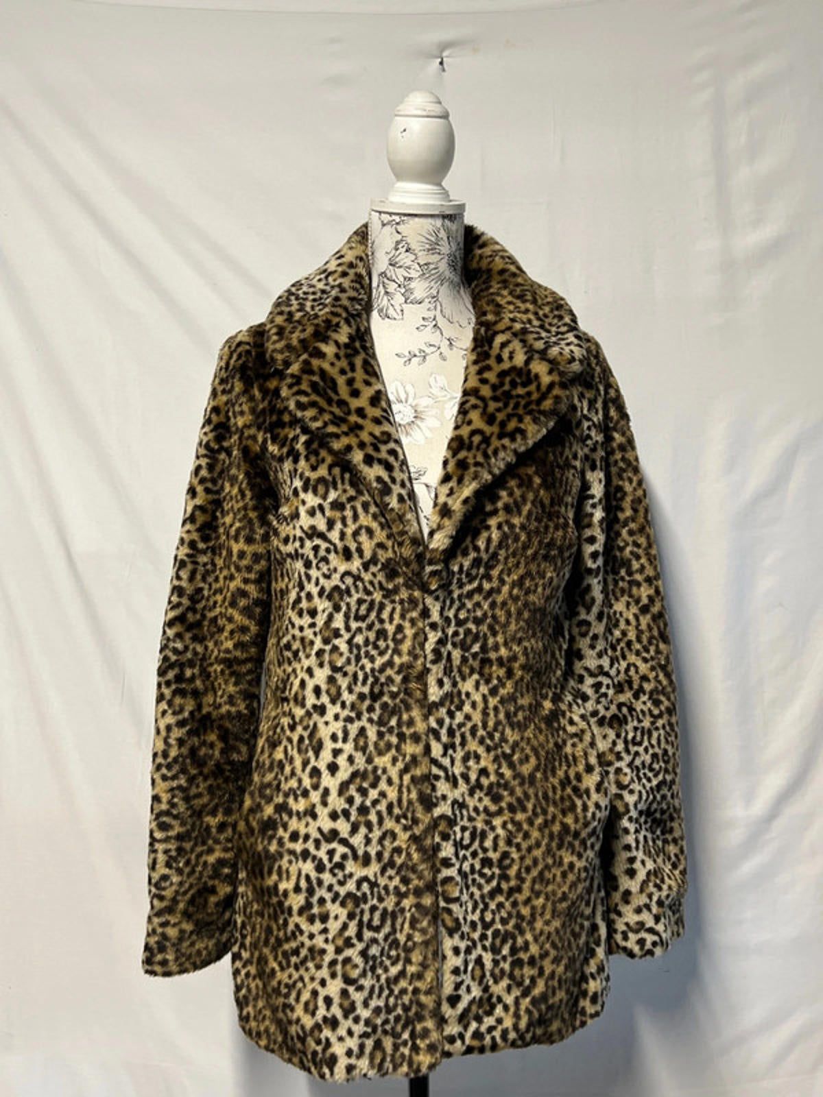New Look | 14 | Leopard Print Faux Fur | Acrylic/Polyester