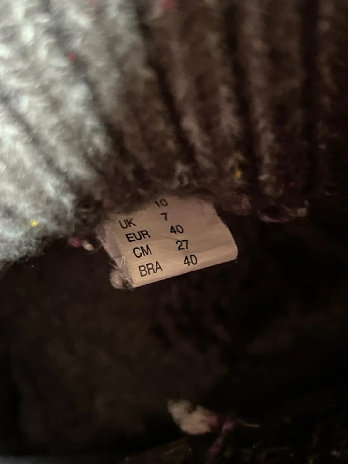 Skechers Australia Boots | 7 | Like New