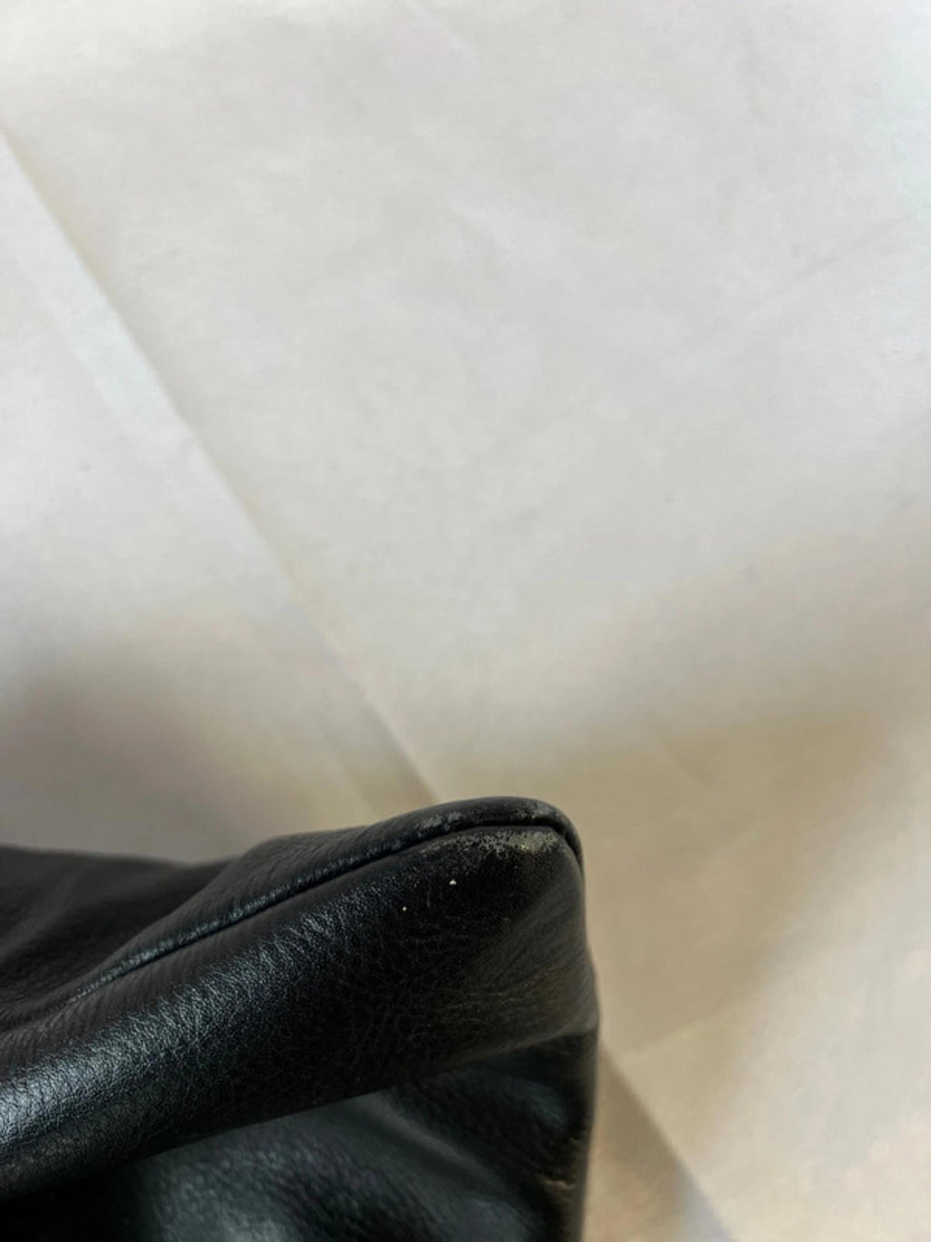 Taurus | Black leather cross body bag