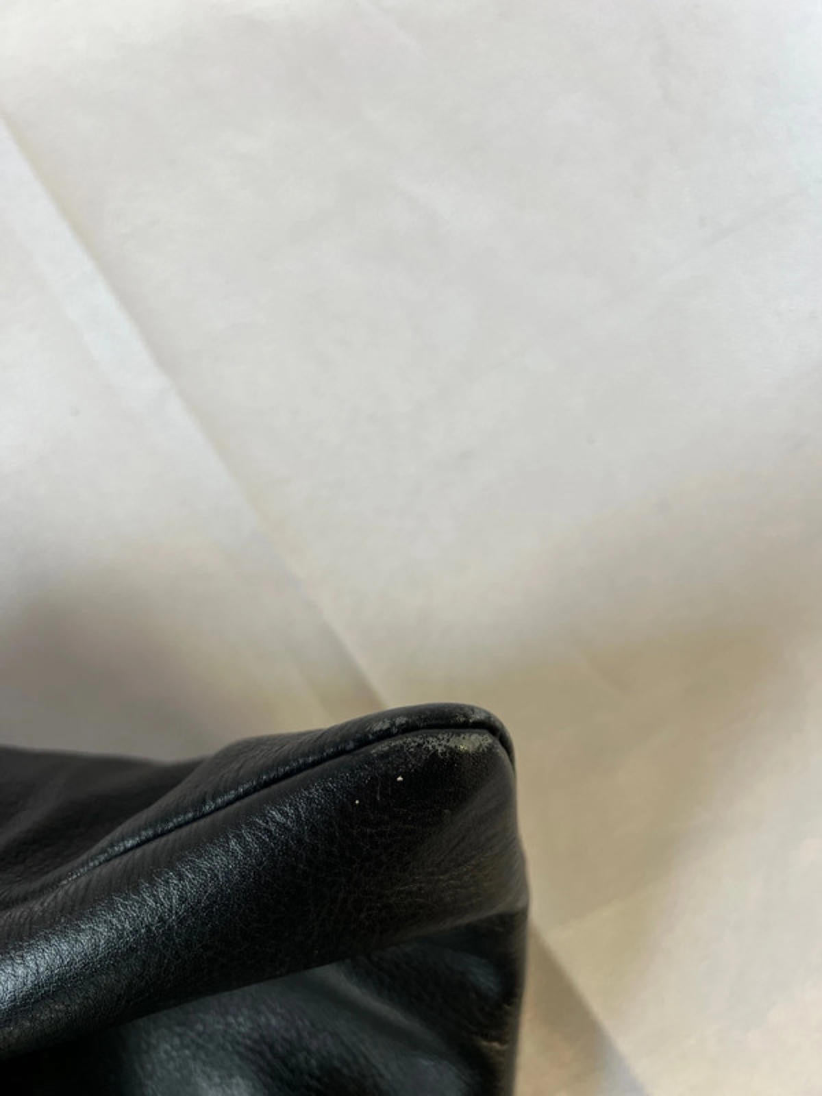 Taurus | Black leather cross body bag