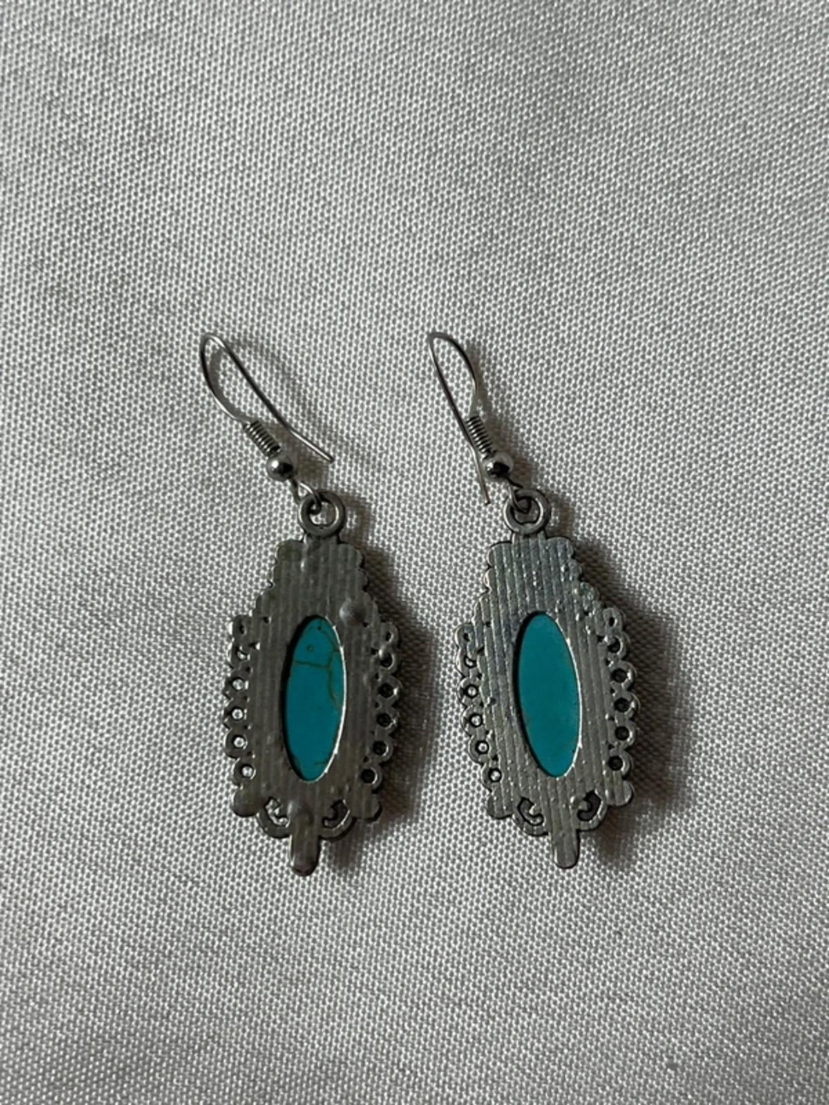 Vintage Styled | Oval Turquoise Stone Drop Earrings|  Silver Tone
