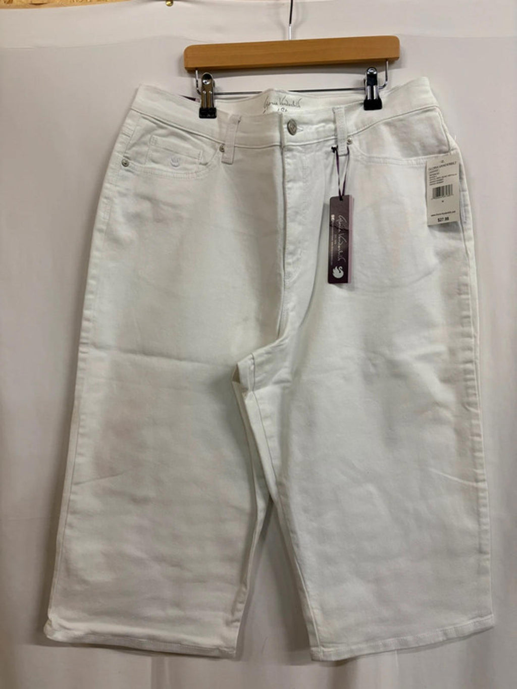 Gloria Vanderbilt ladies shorts