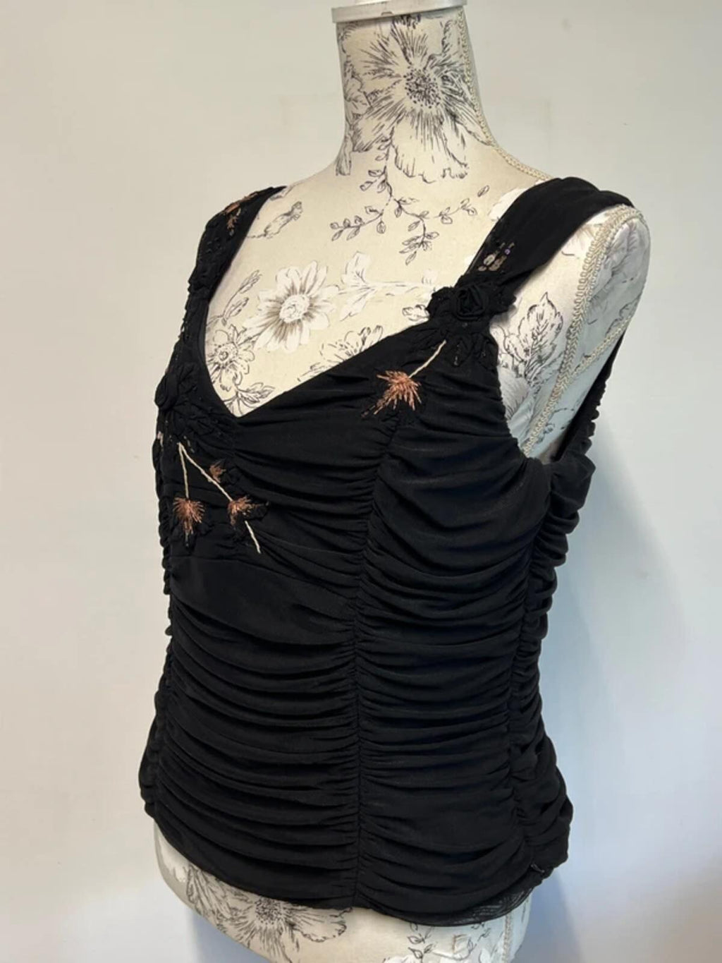 Precis Petite | 14 | Stylish Black ruffled vest top with detailed embroidery