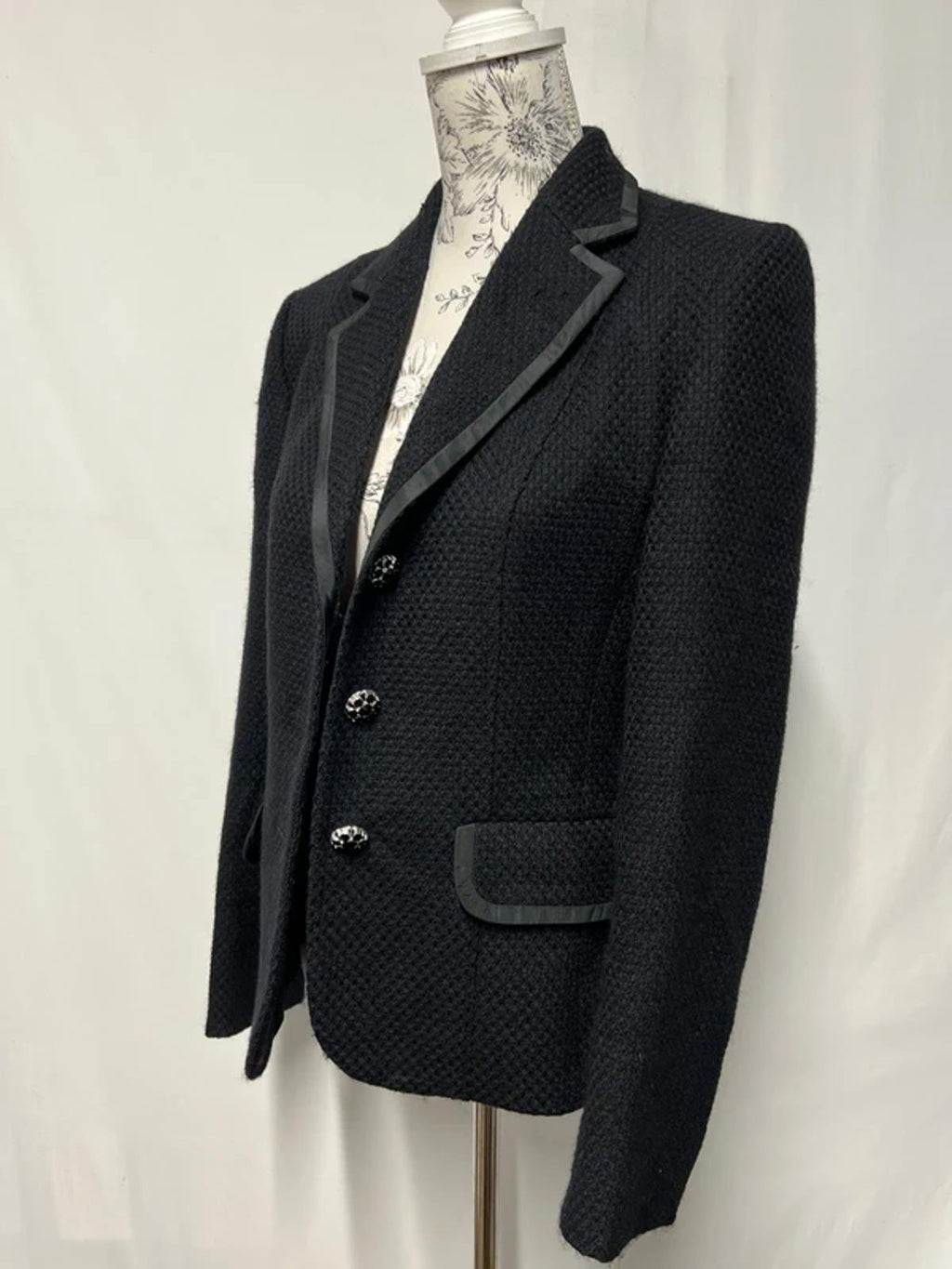 Basler | Size M | Black blazer with silver buttons