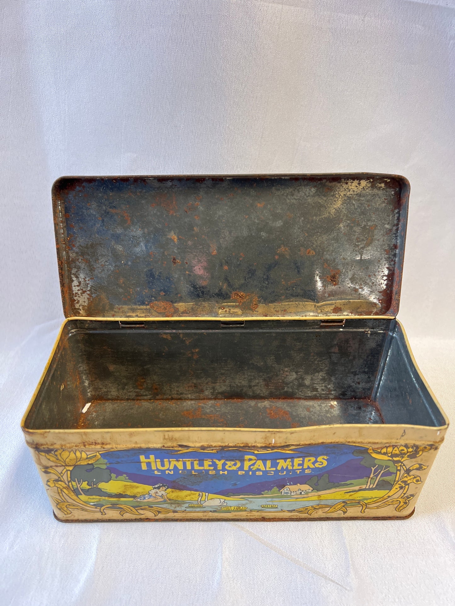 Huntley & Palmers Vintage English Biscuit Tin