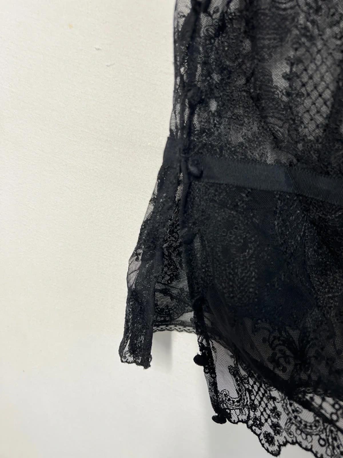 Vintage Coast | 14 | Black lace top