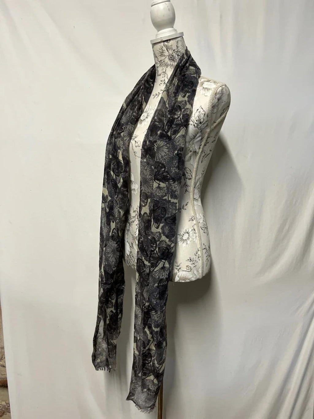 Vintage-Style Ladies Scarf | Butterflies / Navy