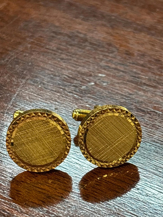 Gold tone cuff links