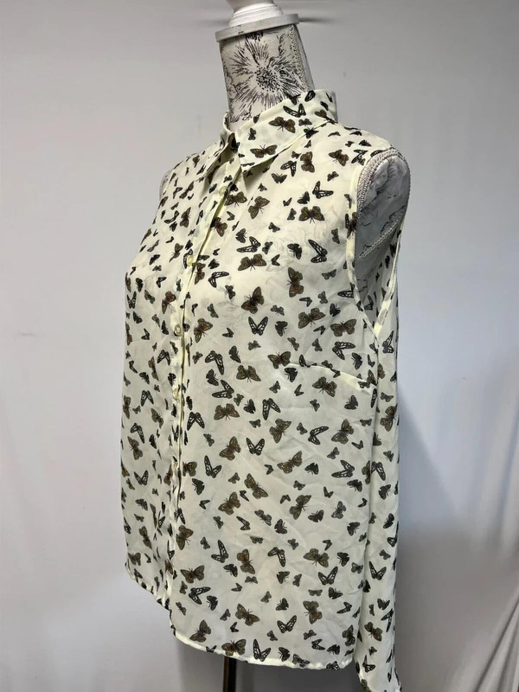 Be Beau | 18 | Butterfly vest top/blouse