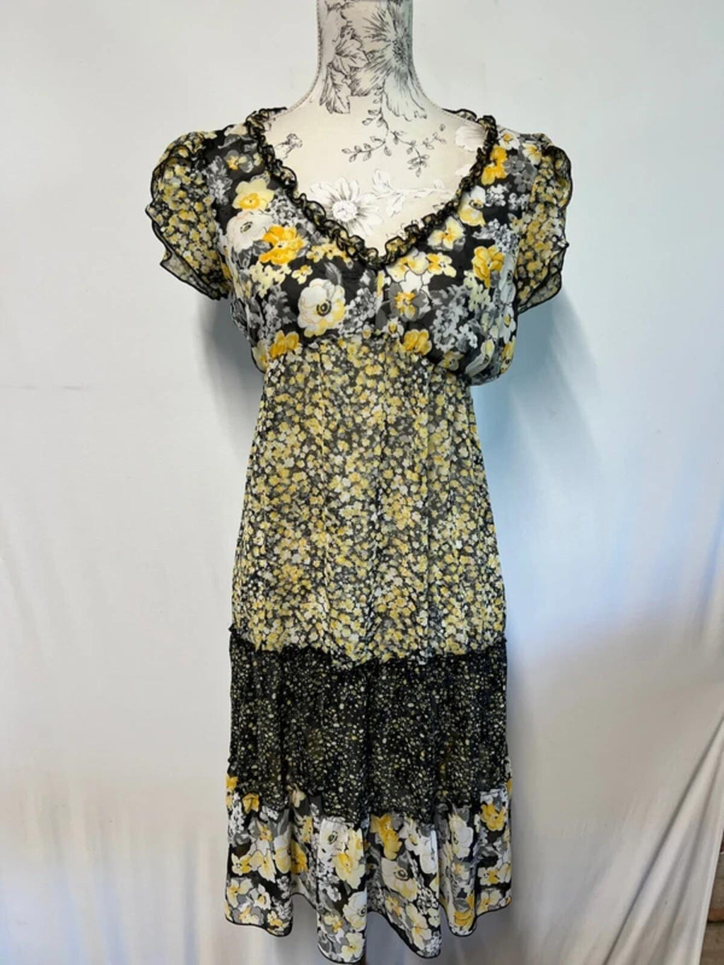 Marks and Spencer | 10 | Black and yellow 50’s-style summer dress