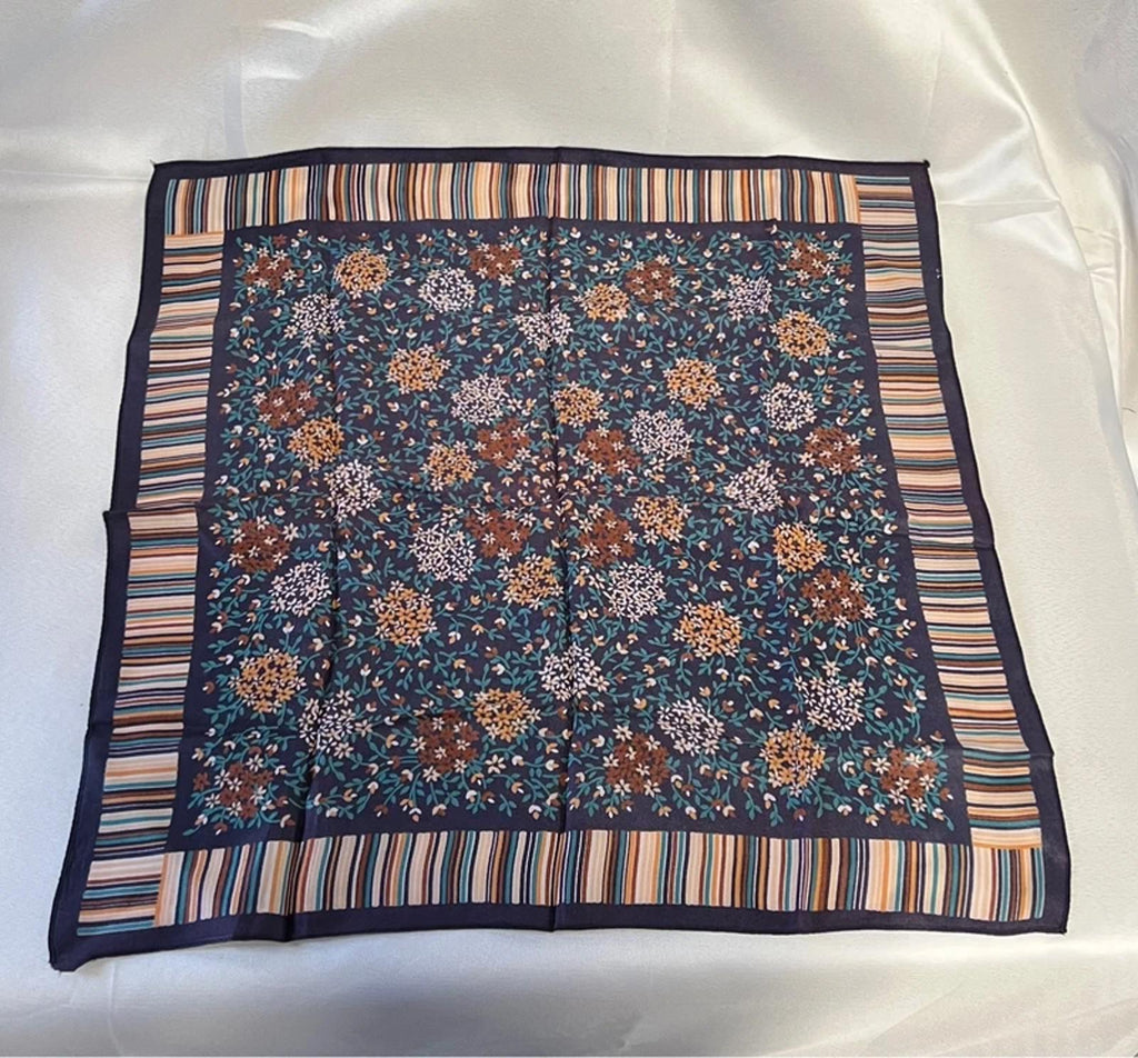 Vintage Ladies Bandanna | Purple