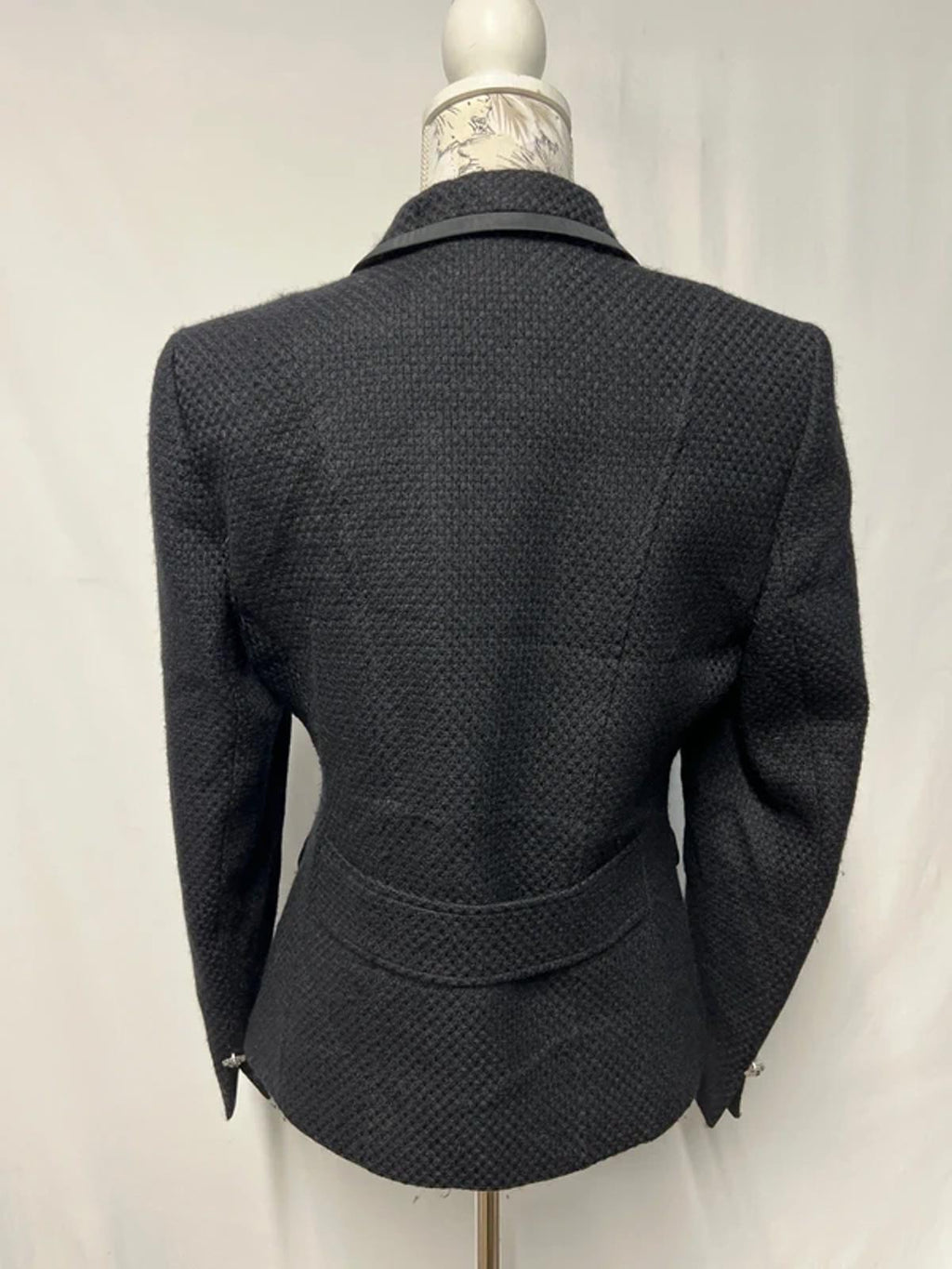 Basler | Size M | Black blazer with silver buttons