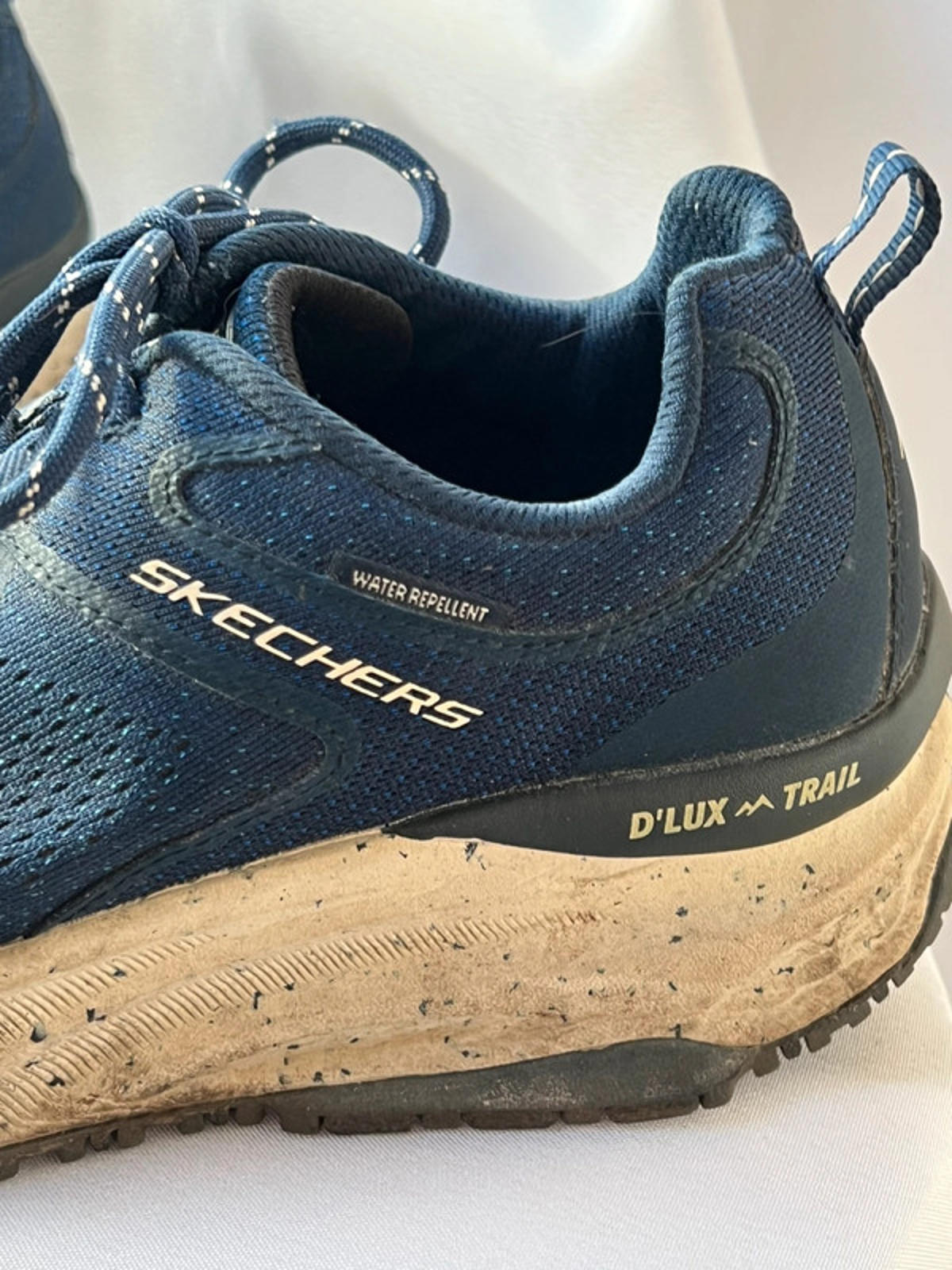 Skechers D’Lux Trail | 7.5 | Used but good