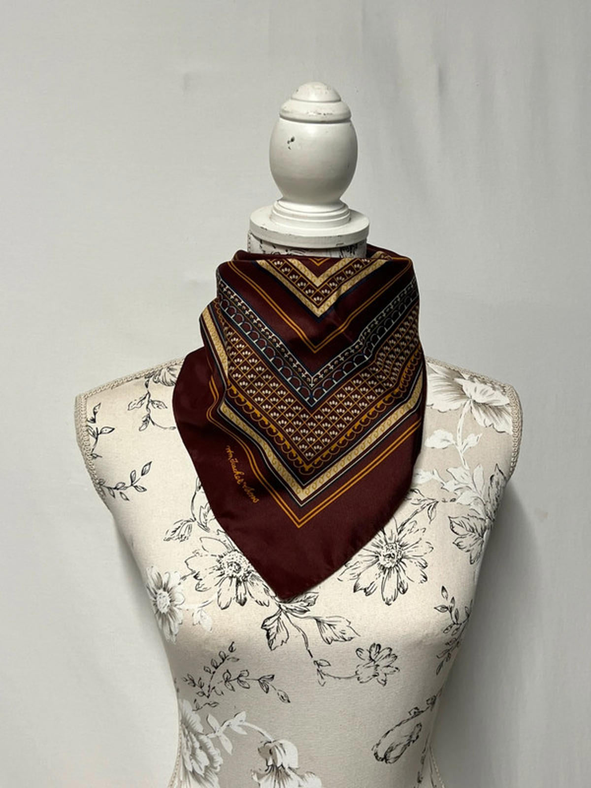 Maroon Polyester Scarf | Like New