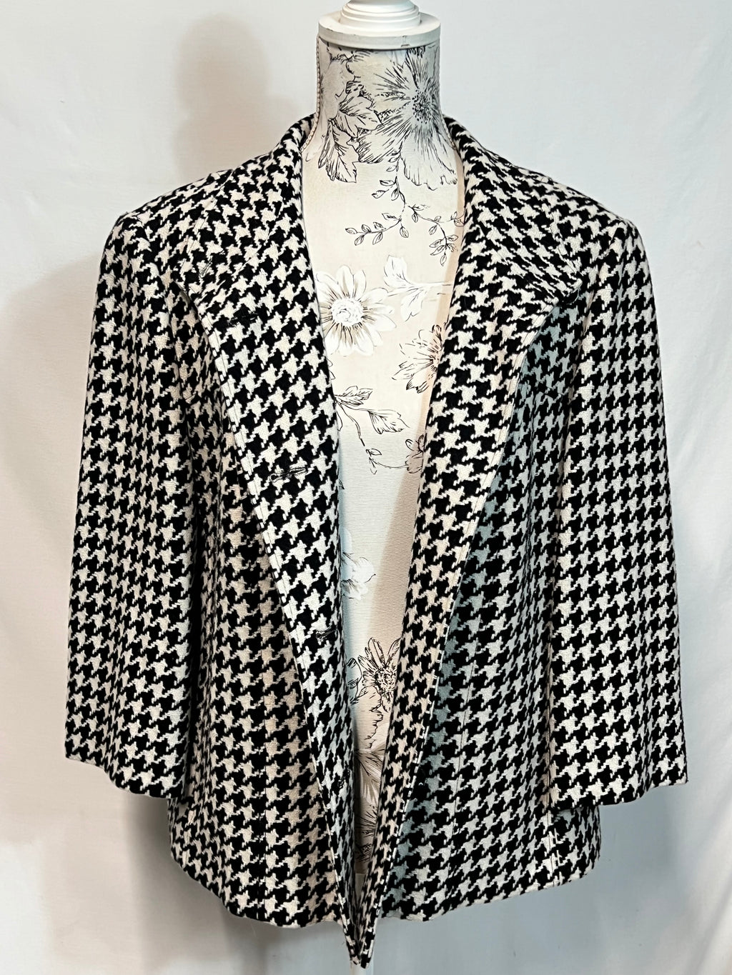 Gerry Weber | Size 8 | Dog Tooth Coat | Good Condition