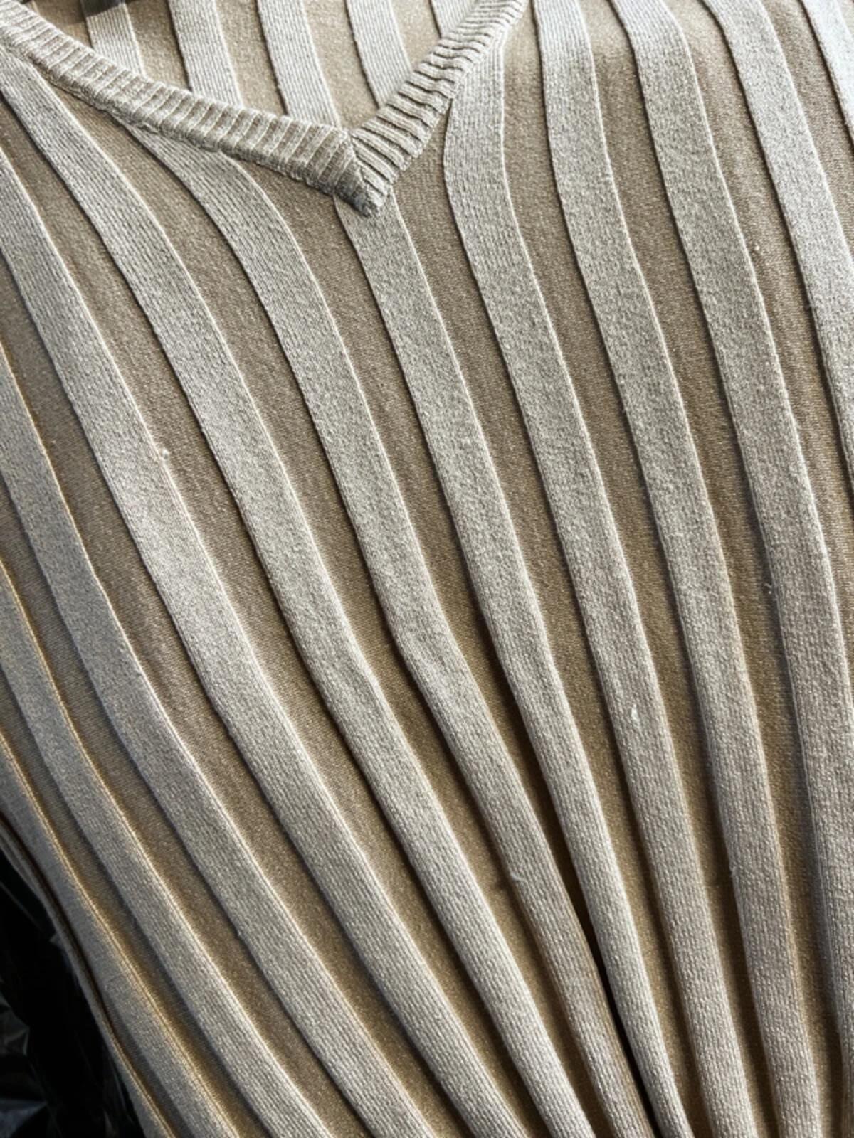 Caractère | M | Beige ribbed t-shirt | Silk/Elastane blend