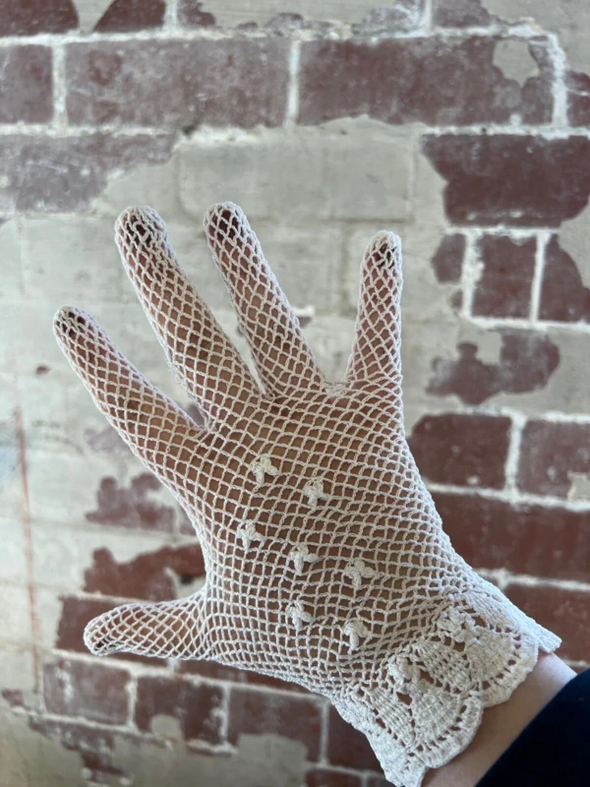 Vintage White Crochet Gloves
