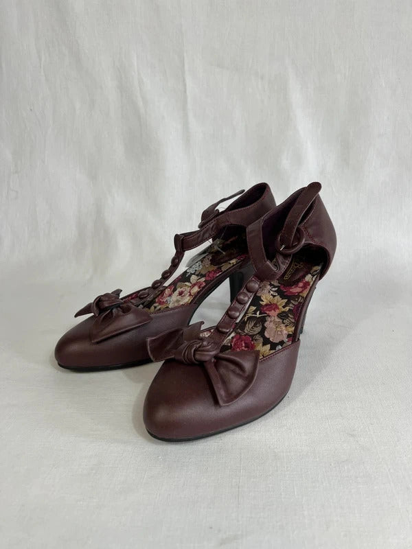 Joe Browns | Size 6 | Maroon heels