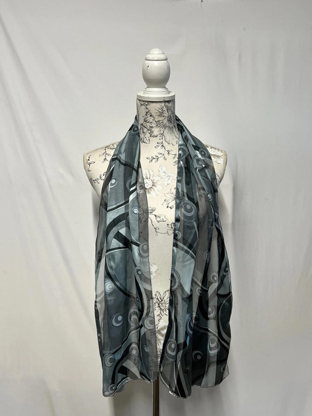 Vintage Ladies Art-Deco Polyester Scarf