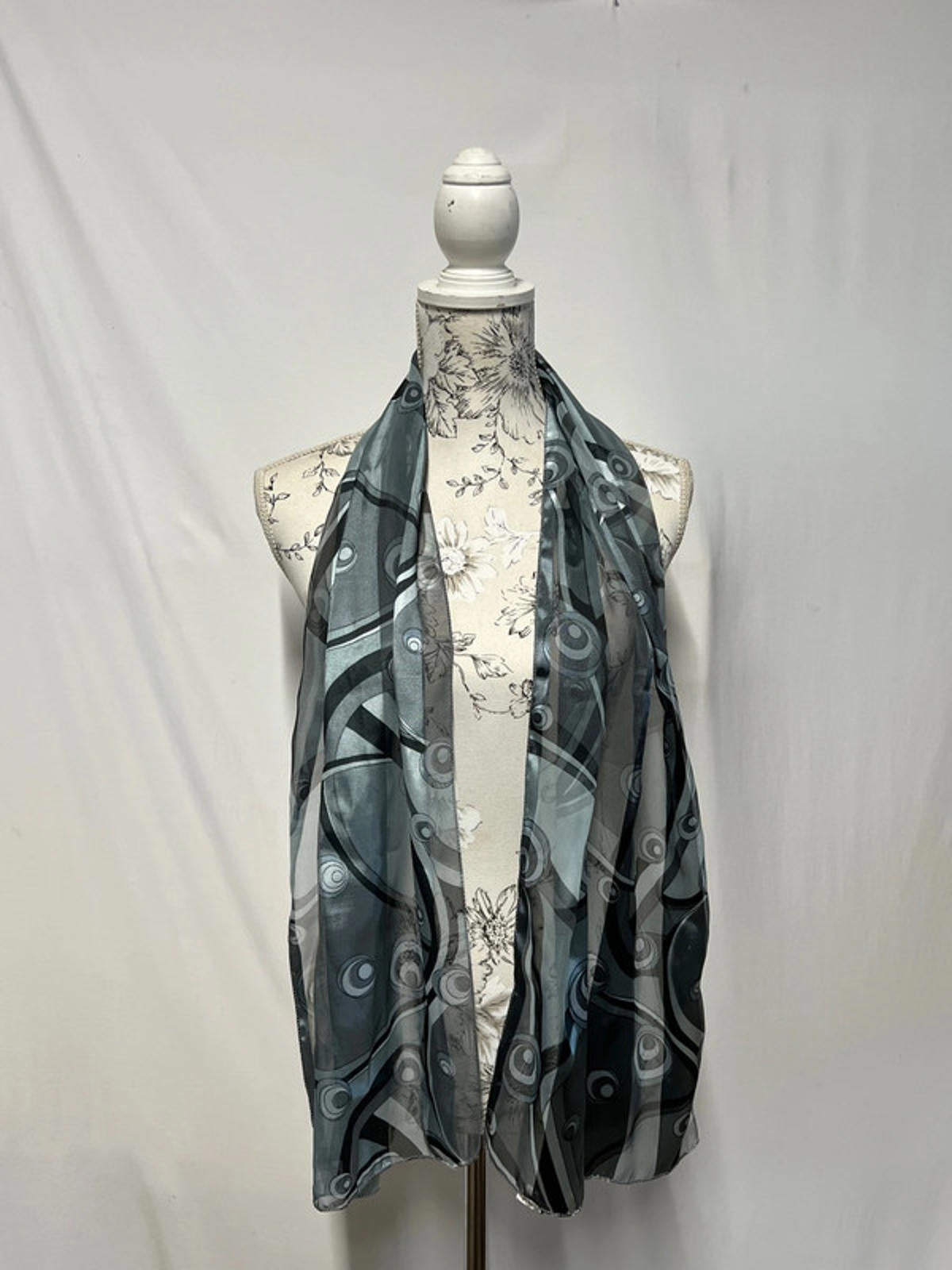Vintage Ladies Art-Deco Polyester Scarf
