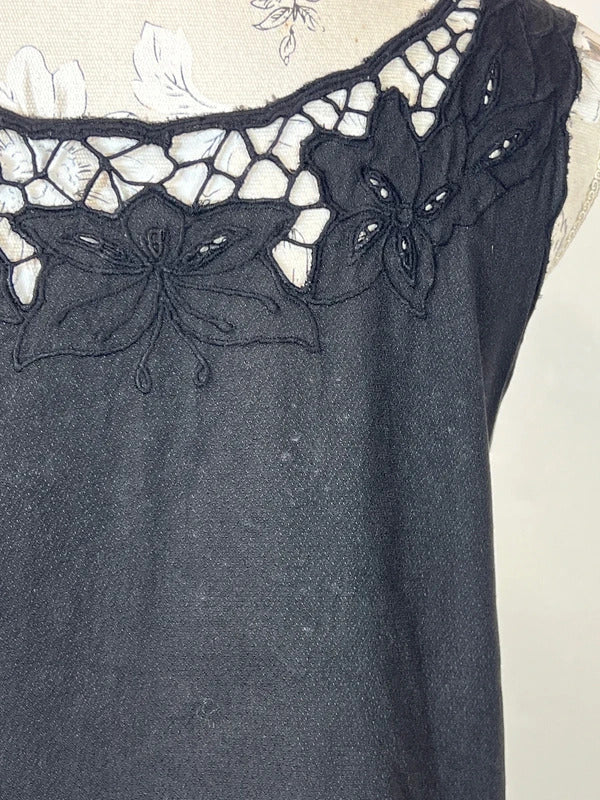 SunDay | Size 10 | Y2K black lace embroidered cami