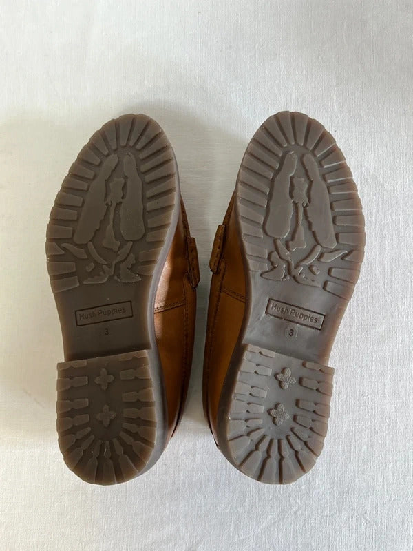 Hush Puppies | Size 3 | Tan leather loafers