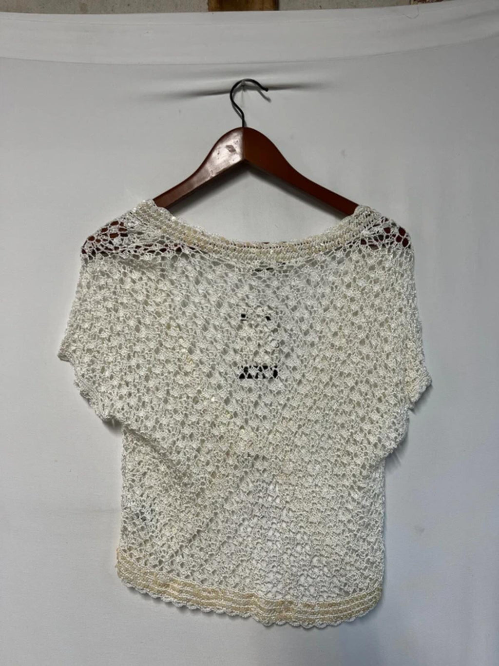 Vintage George | 14 | White cardigan with embroidered detailing