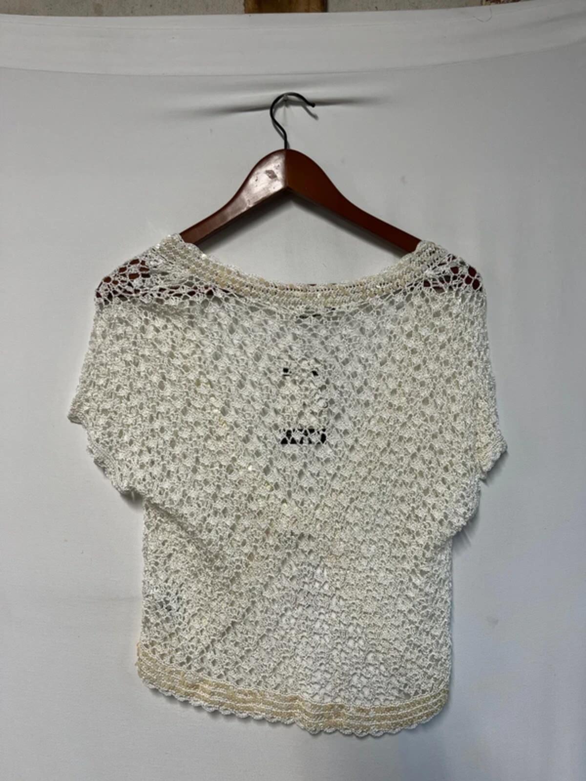 Vintage George | 14 | White cardigan with embroidered detailing