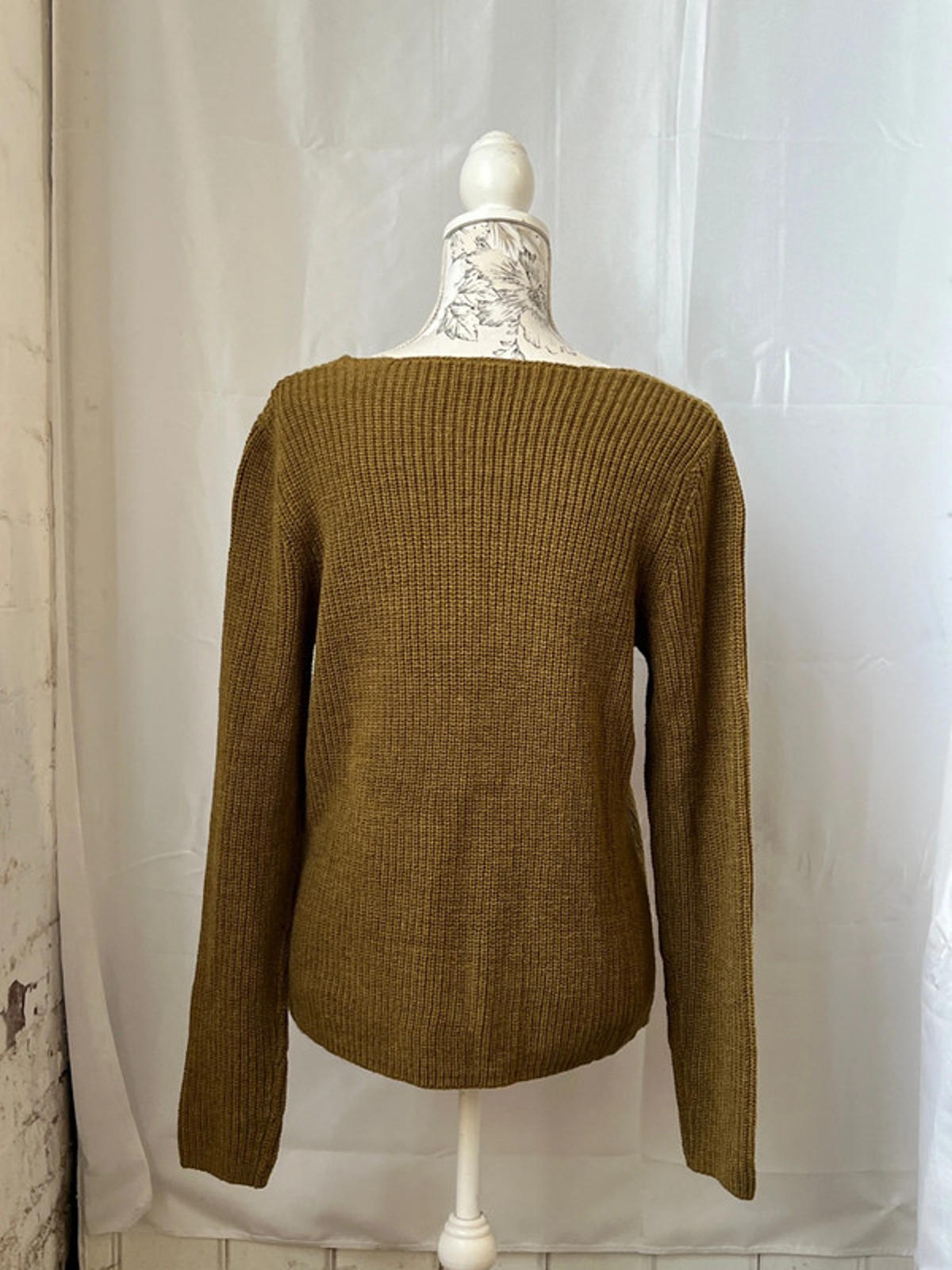 Vila | M | V neck Jumper | Like New