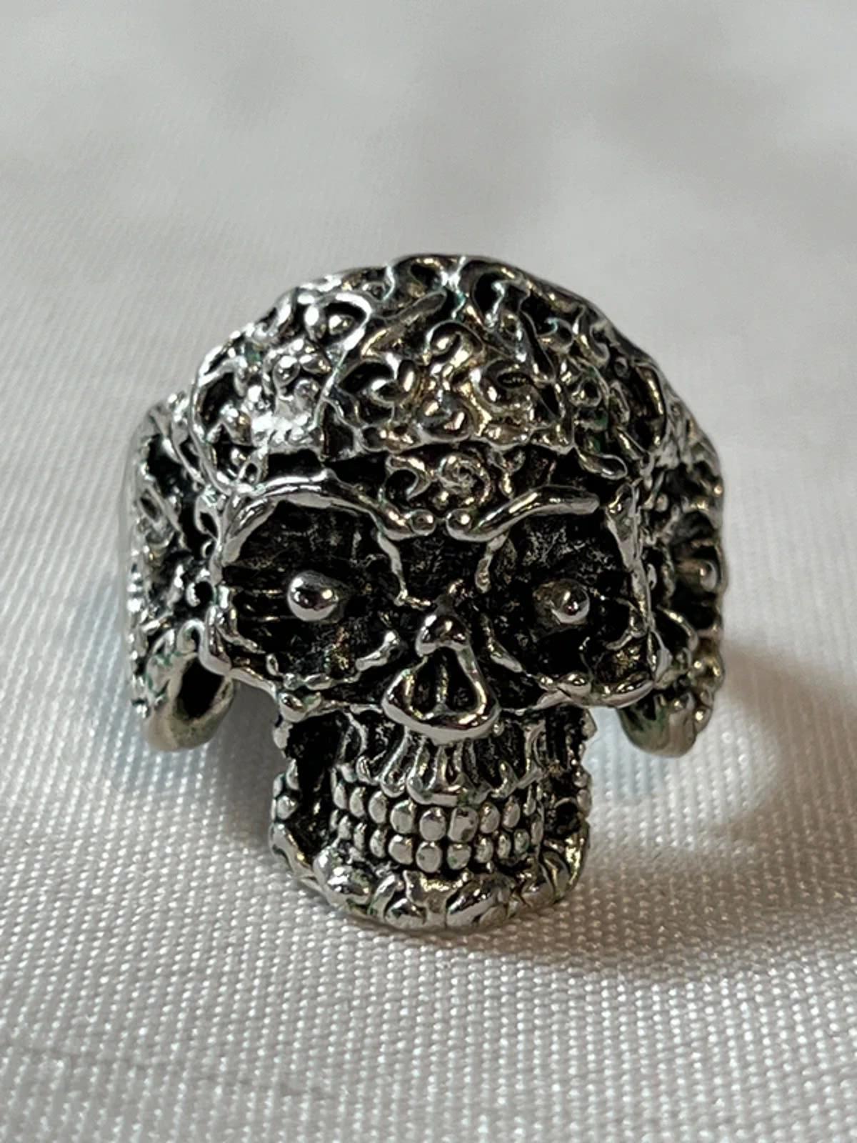 Vintage Style | Silver Tone Skull Ring |