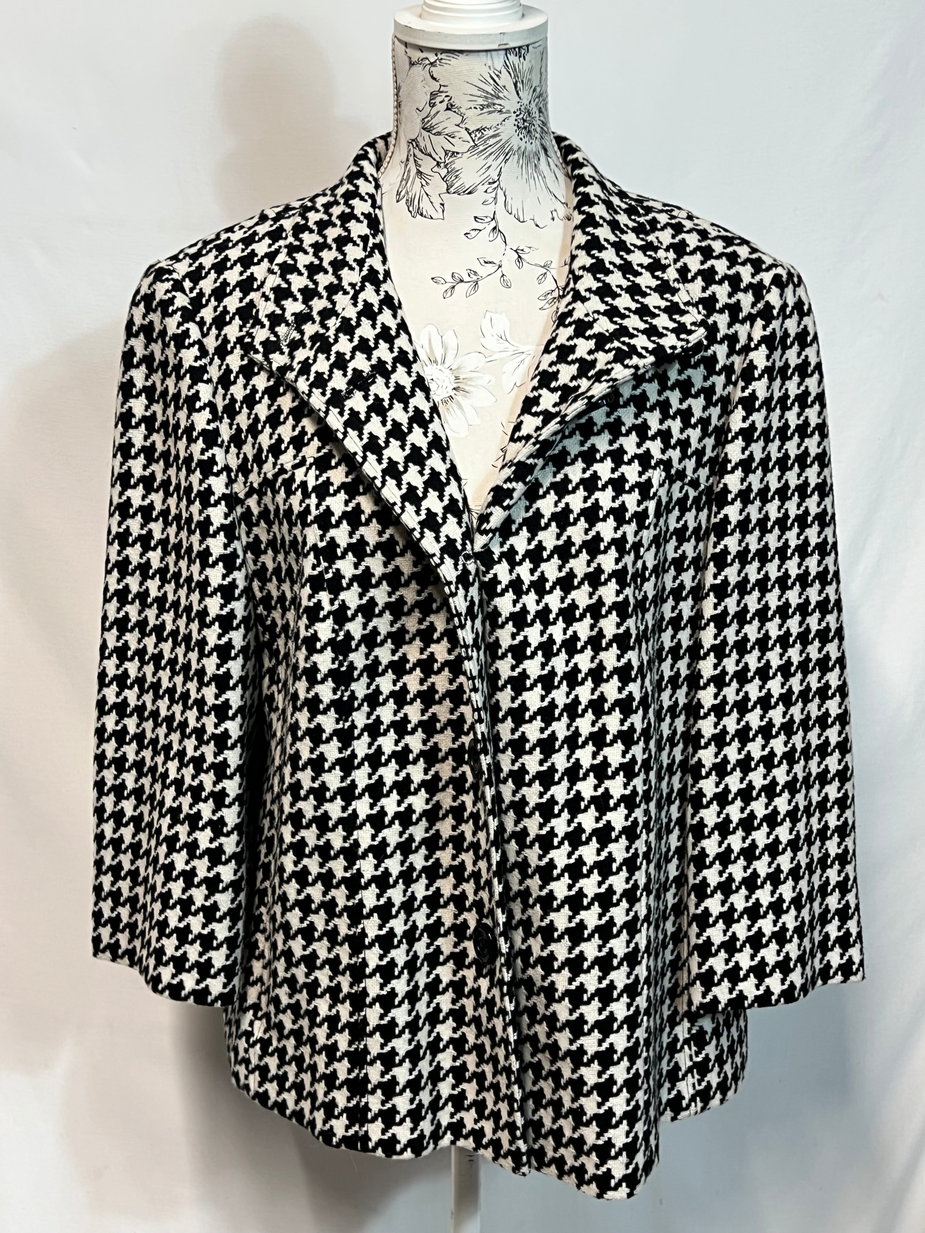 Gerry Weber | Size 8 | Dog Tooth Coat | Good Condition