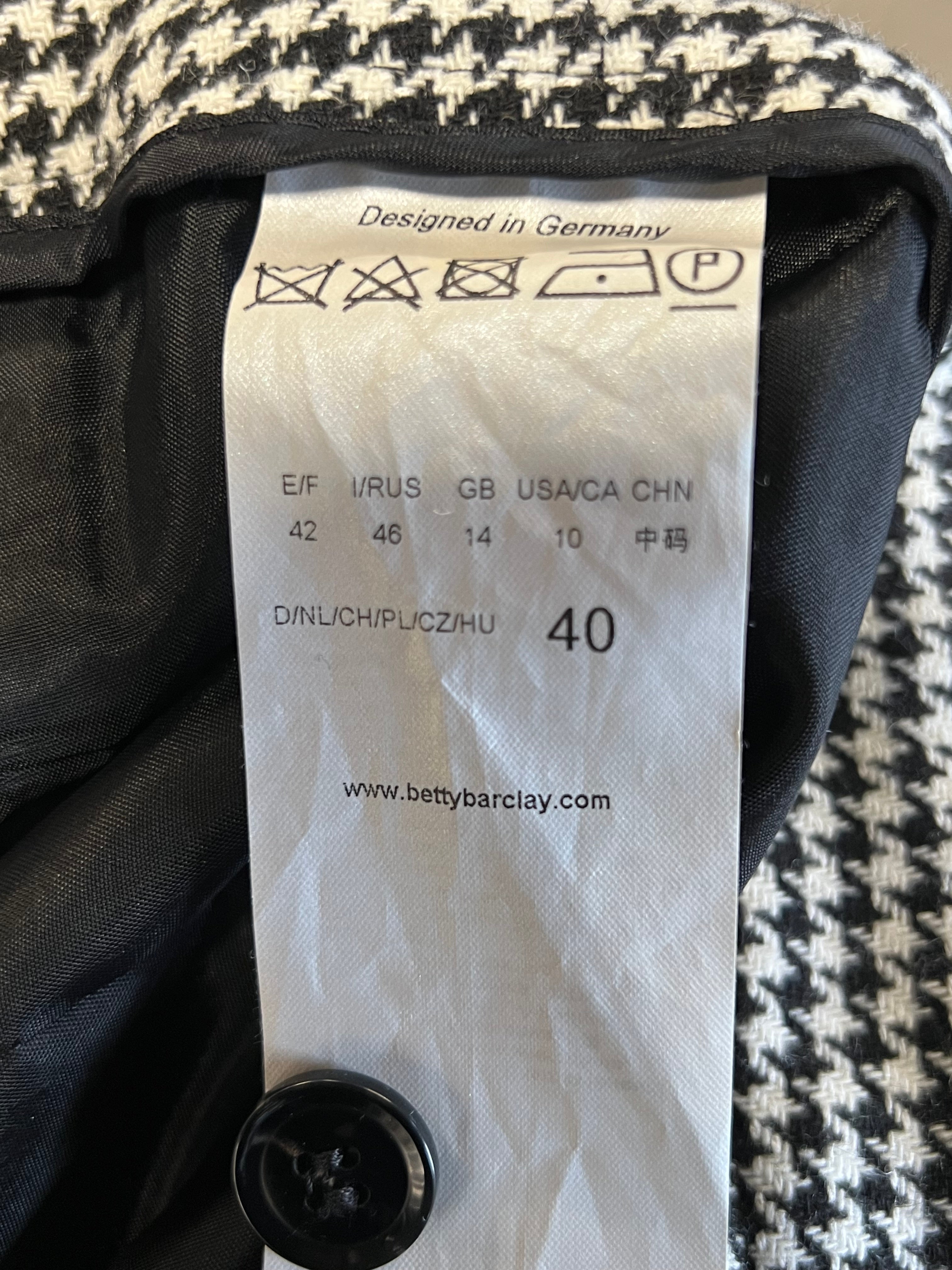 Betty Barclay | Size 14 Dog Tooth Trousers