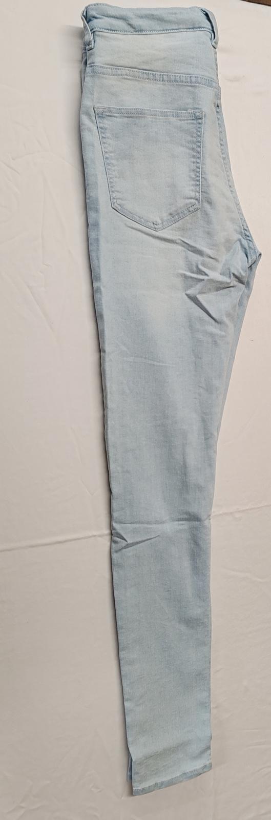 H&M | UK Size 10R | Light Blue Jeans
