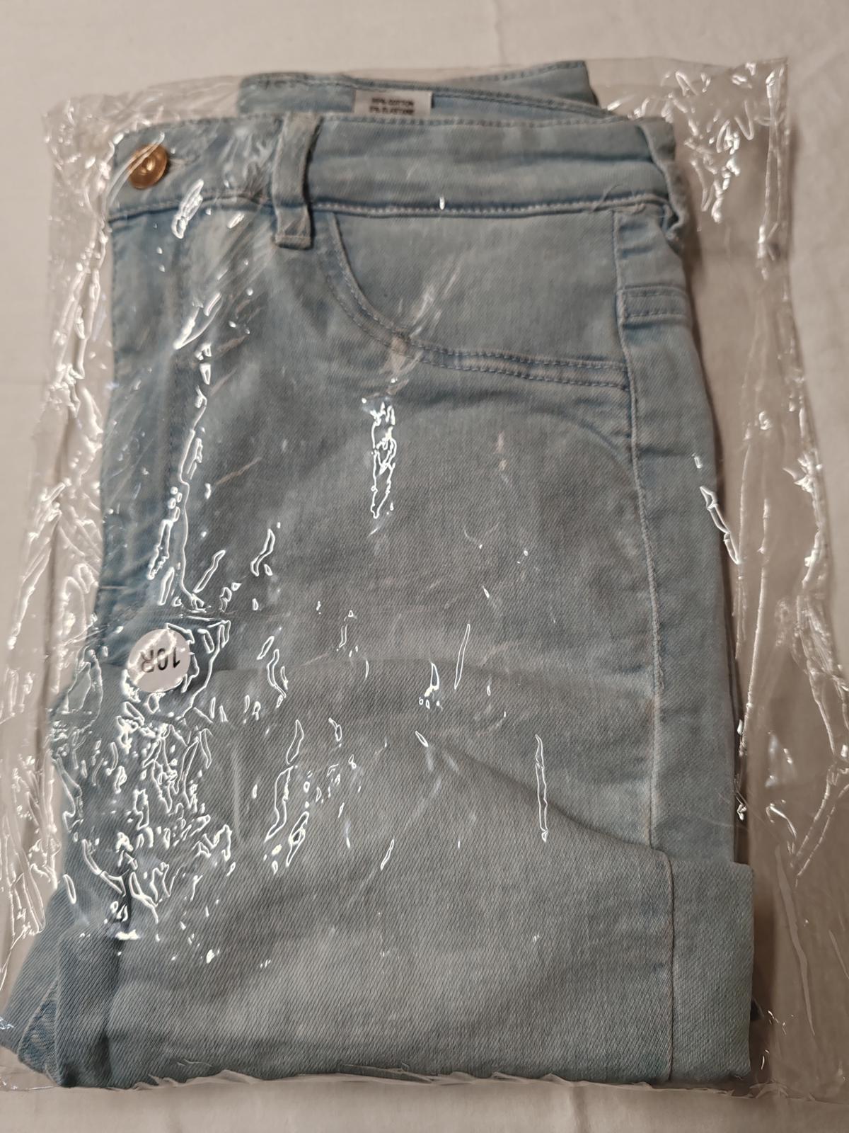 H&M | UK Size 10R | Light Blue Jeans