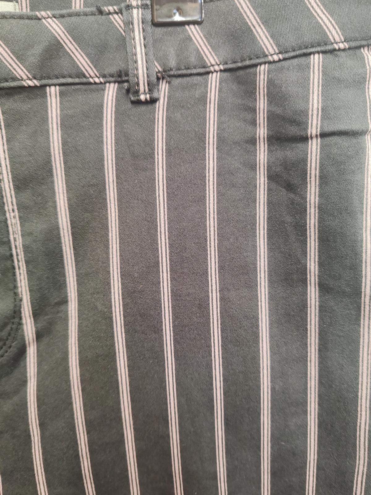 Clock House | 44R | Black Striped Jeans