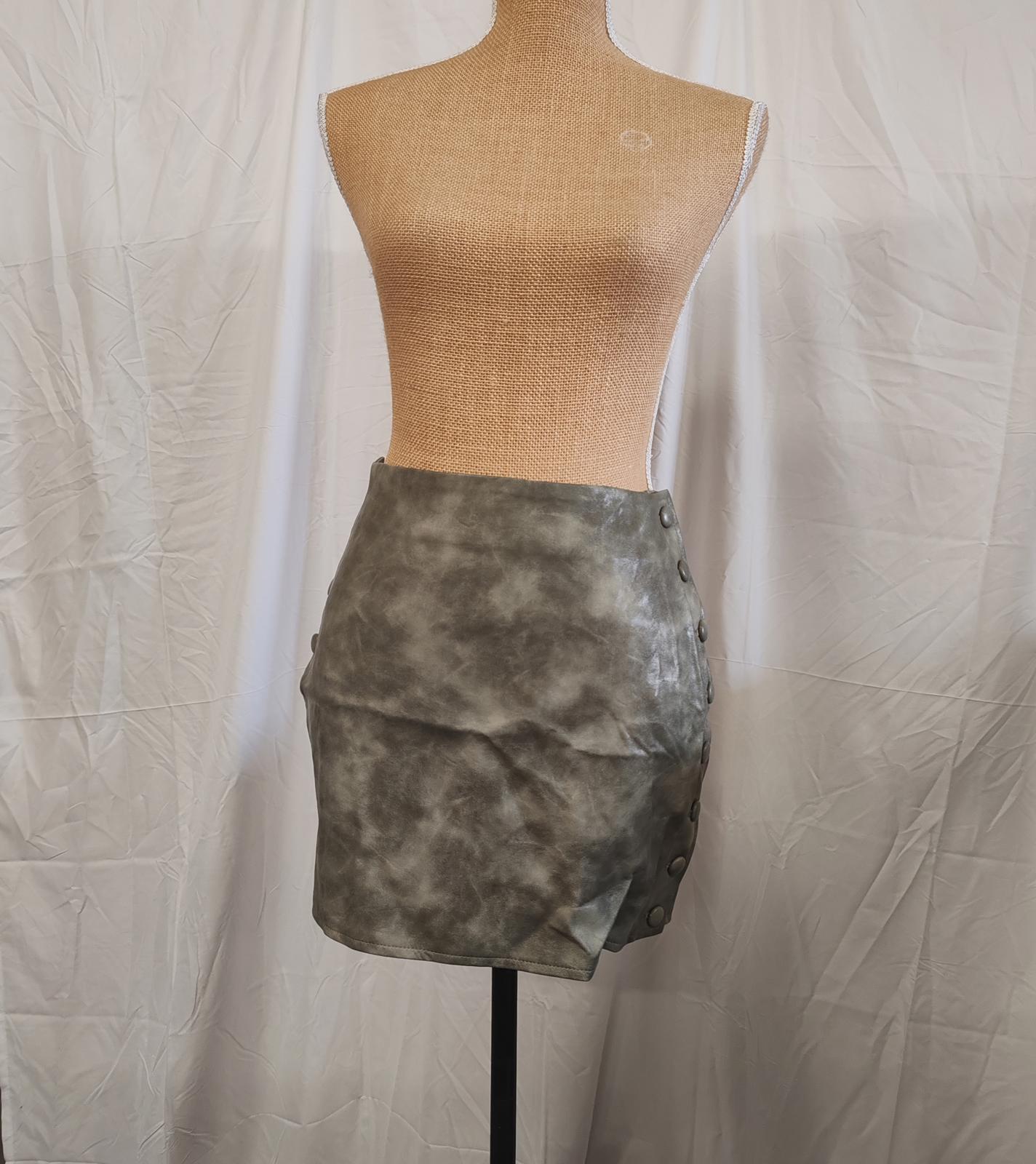 Pretty Little Thing | UK 6 | Khaki Mini Skirt | Polyurethane