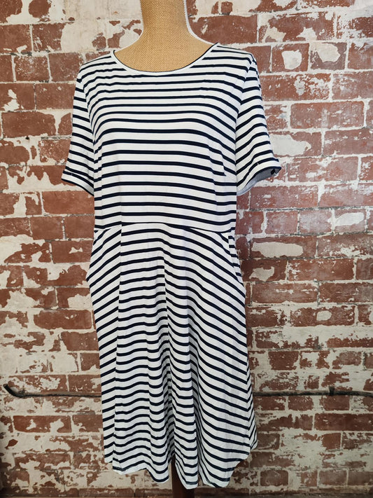 Dorothy Perkins | UK 22 | Navy & White Skater Dress | Cotton