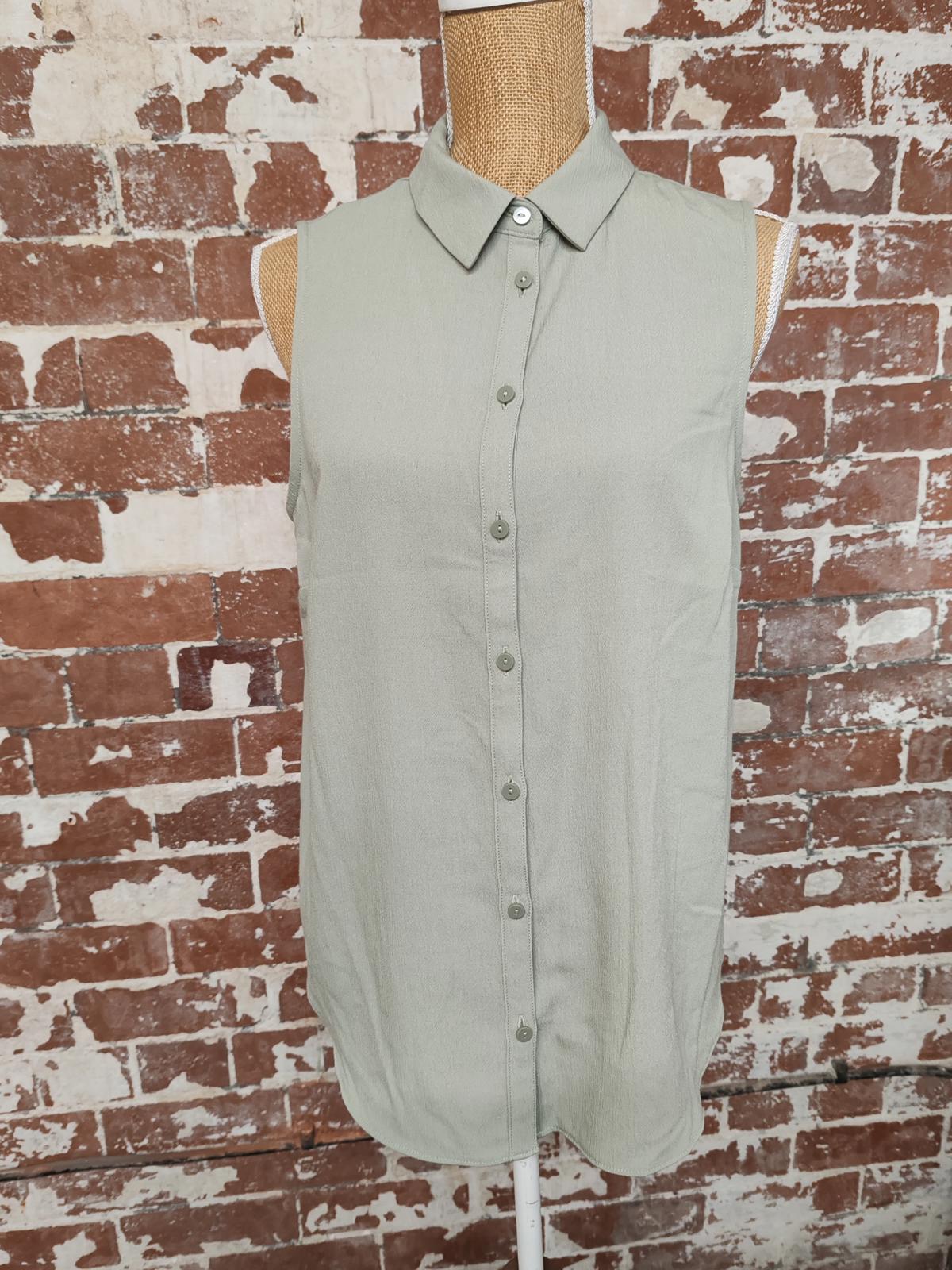 Papaya | UK 12 | Green Sleveless Shirt | Polyester