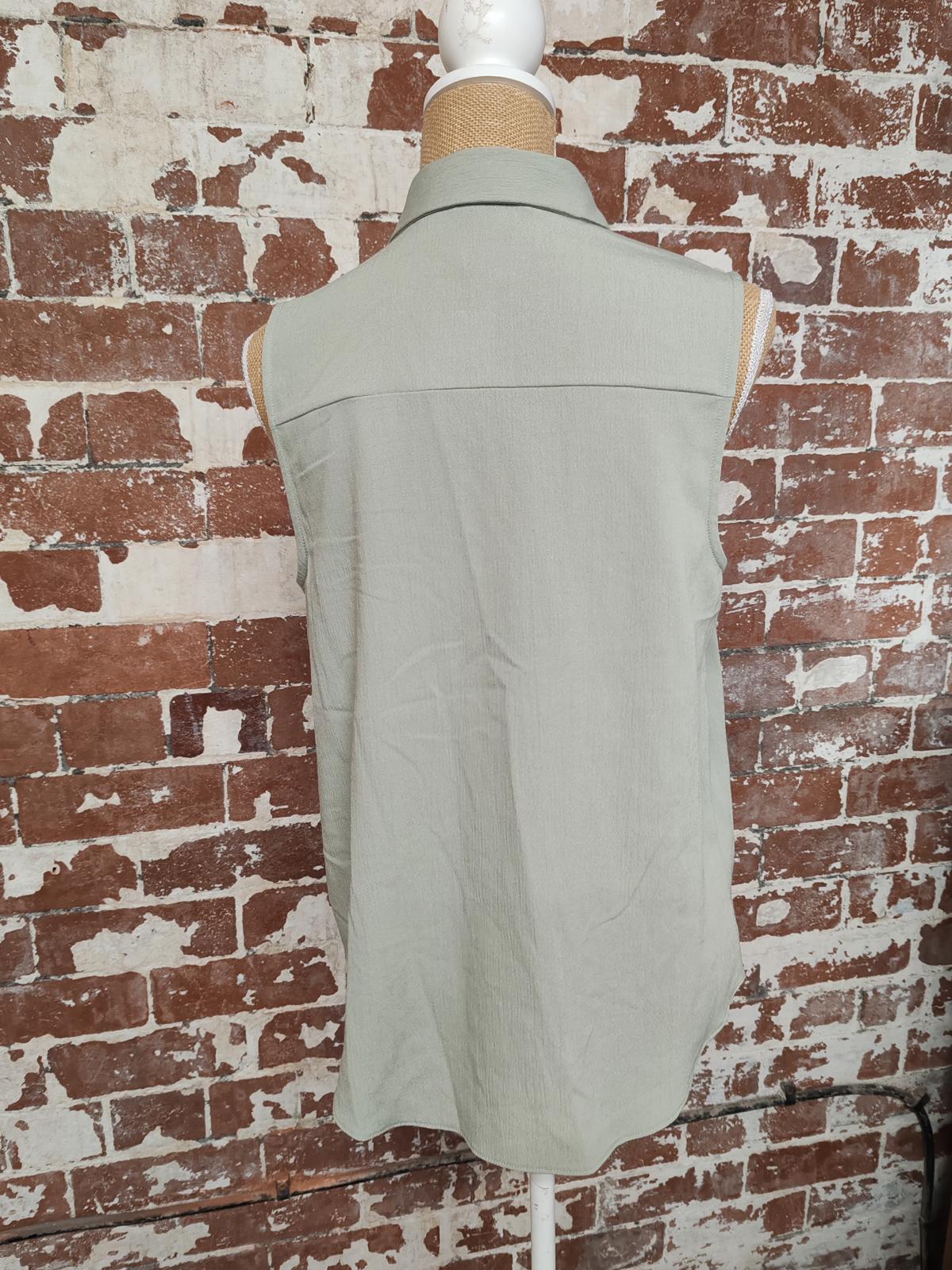 Papaya | UK 12 | Green Sleveless Shirt | Polyester