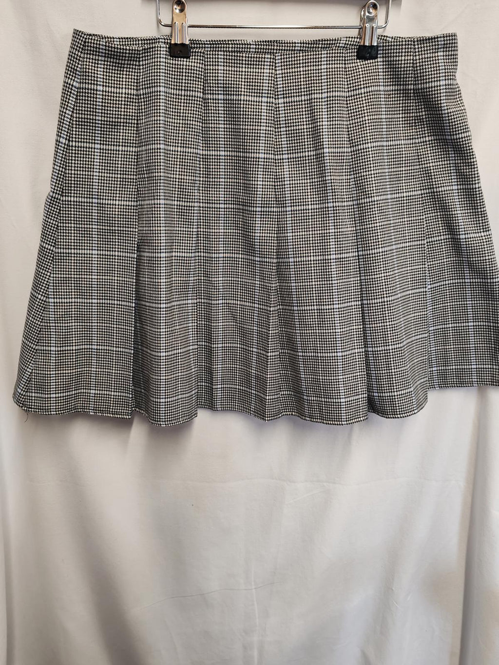 Next | UK 14 | Dog Tooth Pleated Skirt | Polyester