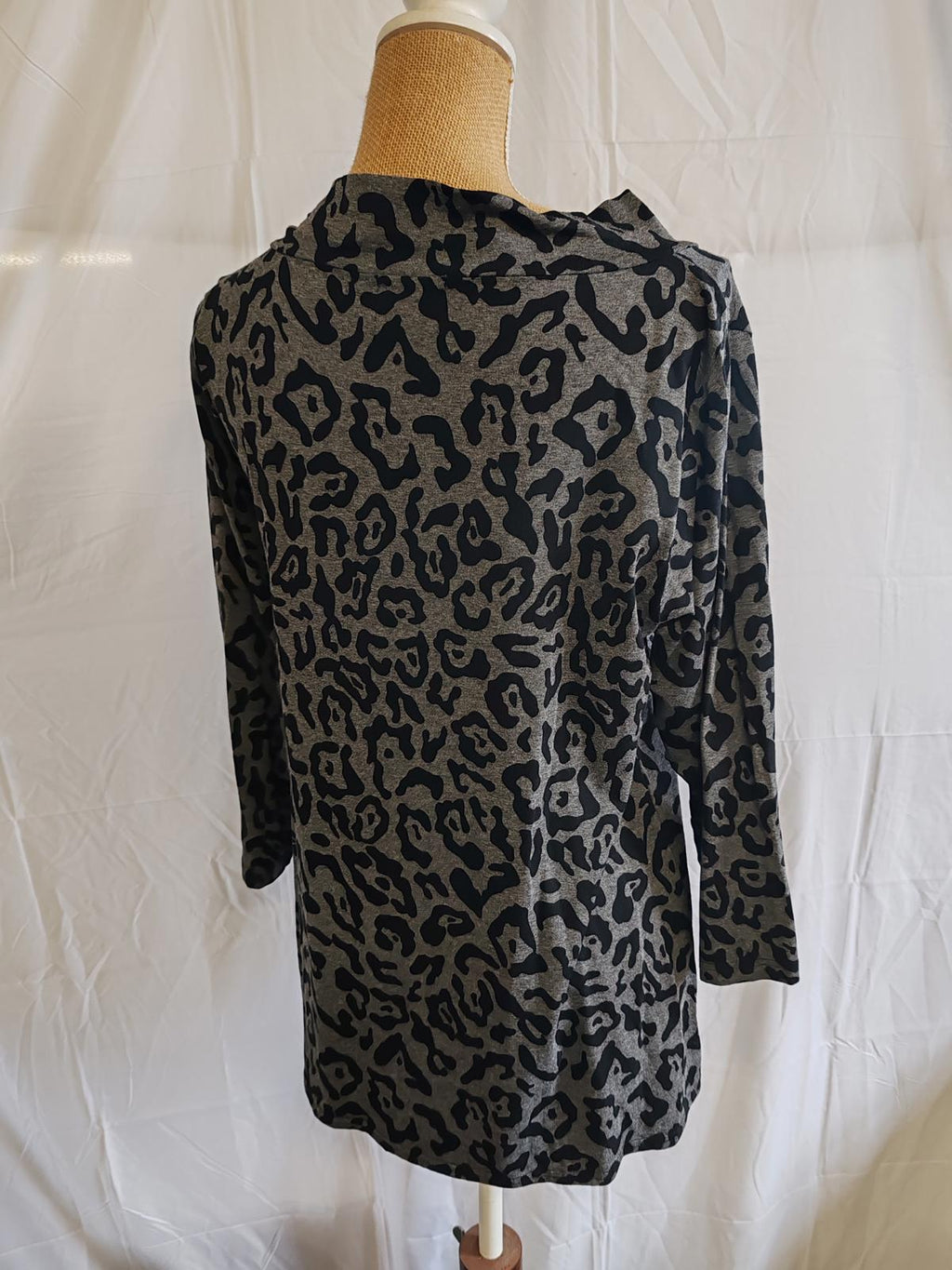 Masai | UK L | Grey Leopard Print Top | Viscose