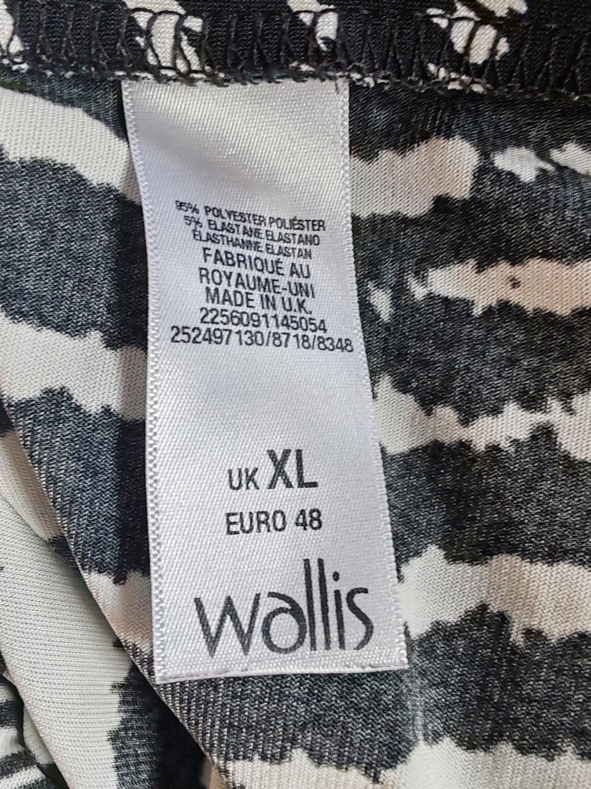 Wallis | XL | Zebra Print Top | Polyester