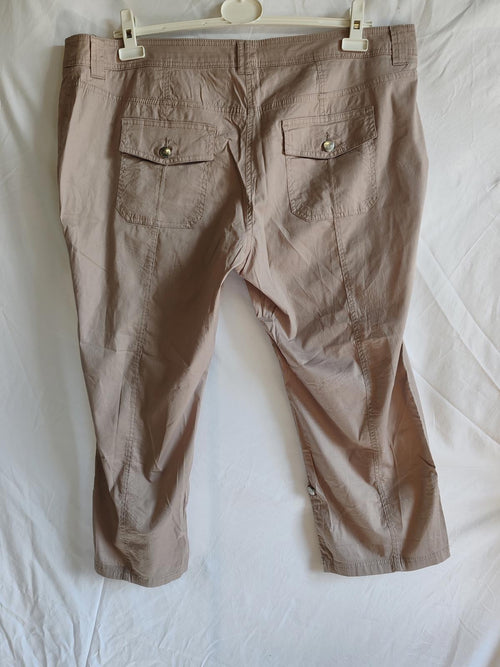 bpc | UK 24 | Beige 3/4 Pants | Cotton