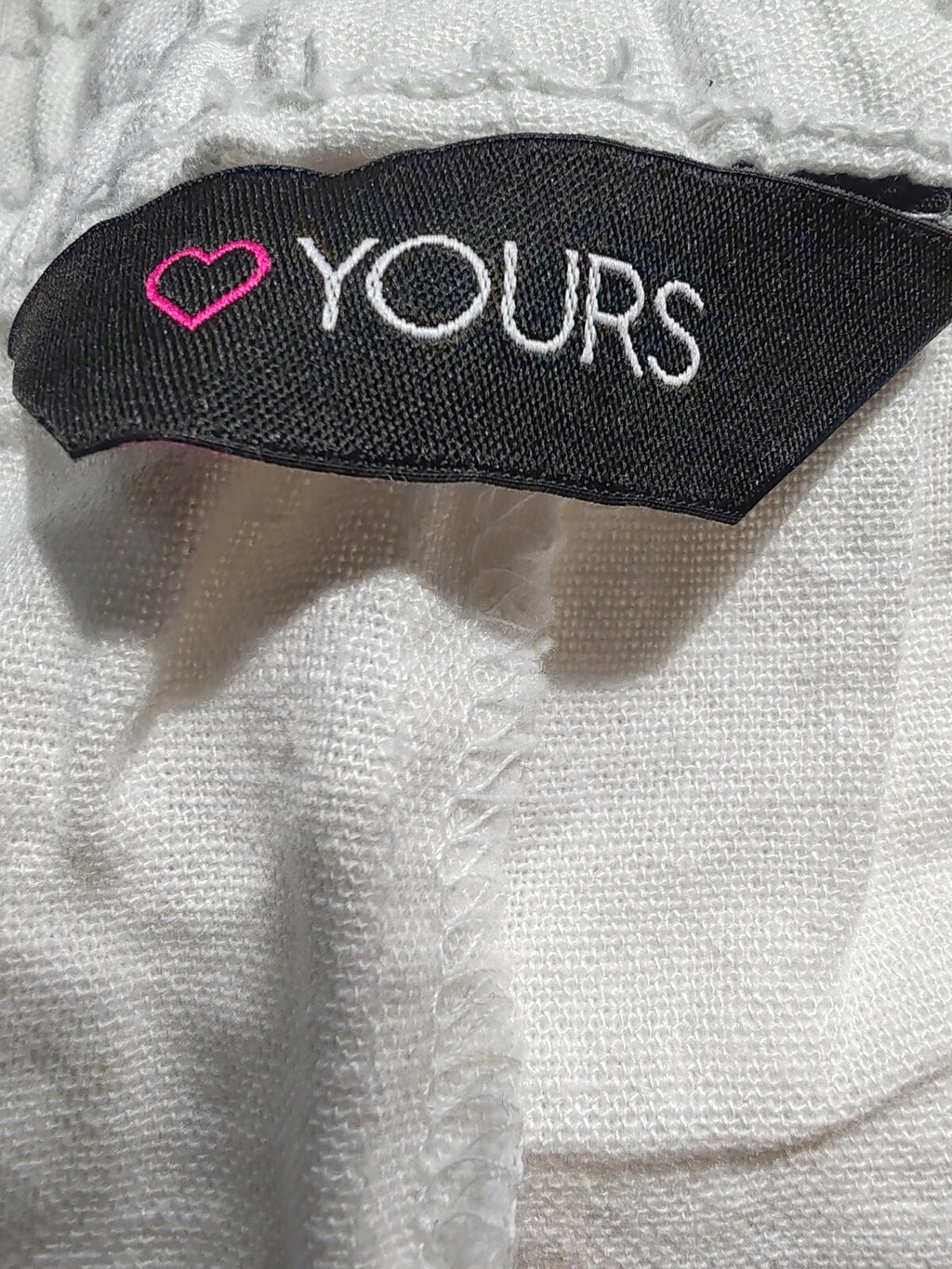 Yours | UK 26-28 | Chic white trousers | Linen