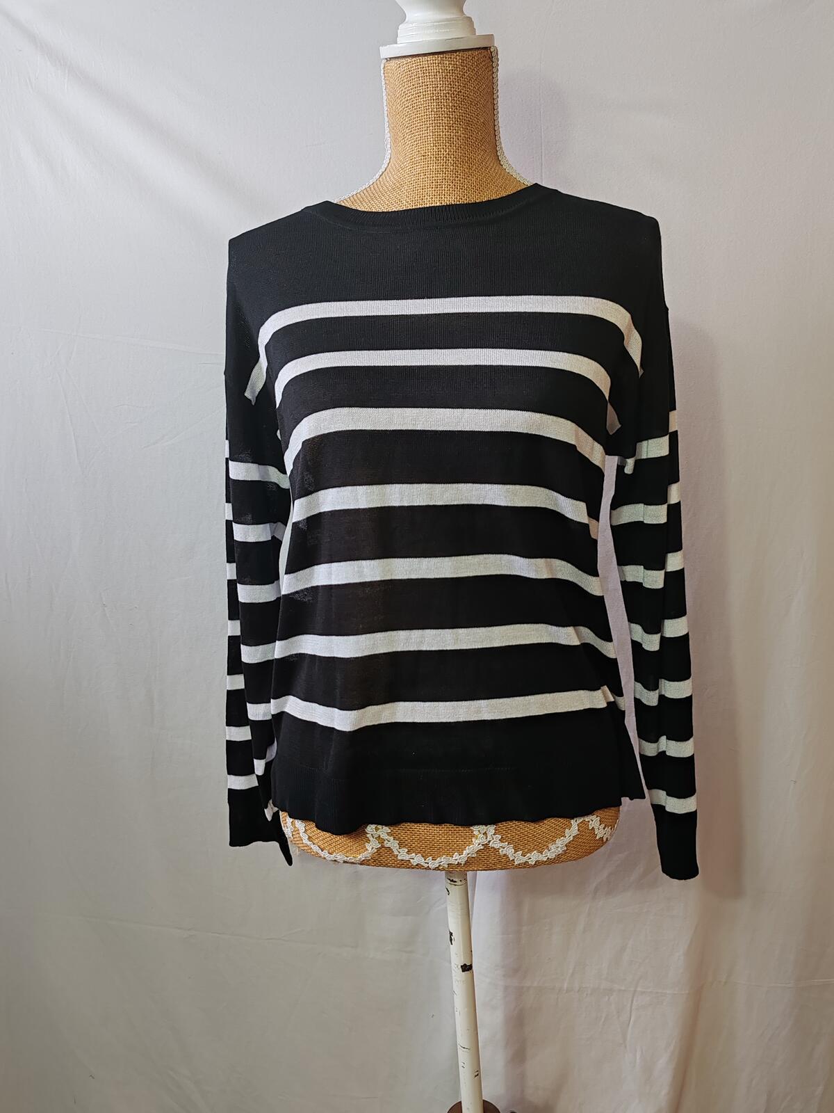 M&s | S | Black & White Jumper | Acrylic