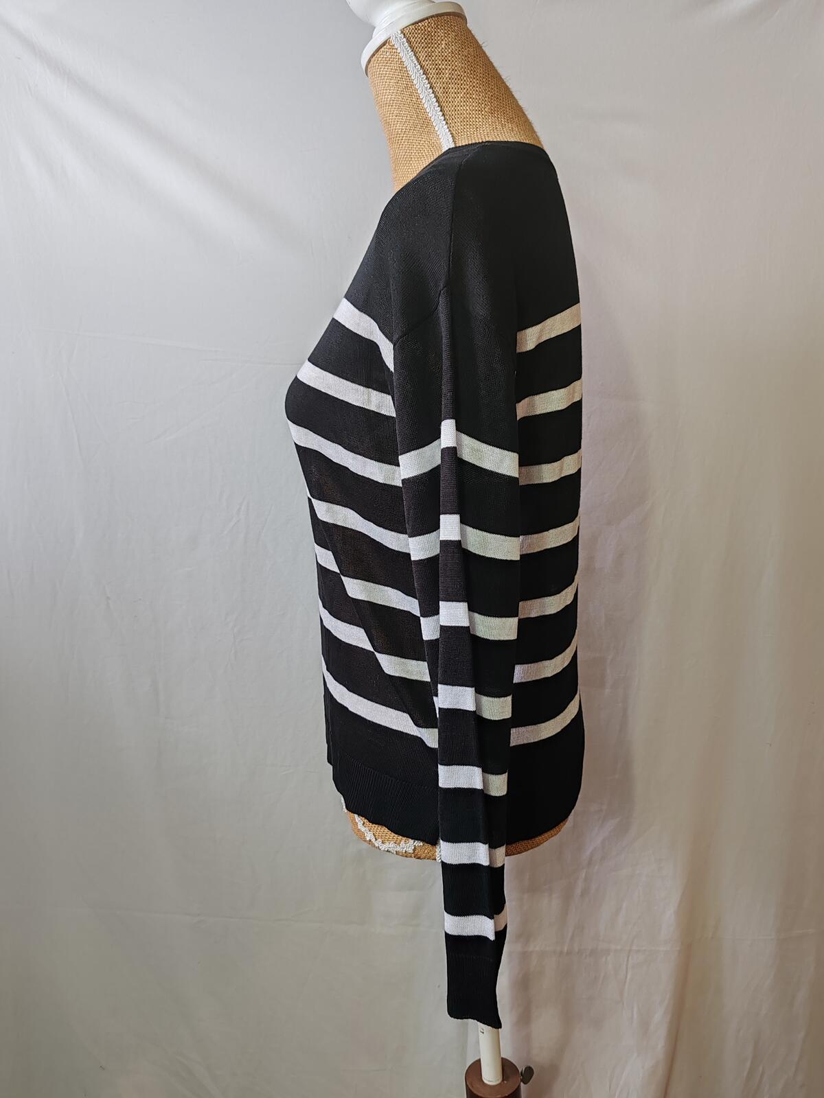 M&s | S | Black & White Jumper | Acrylic